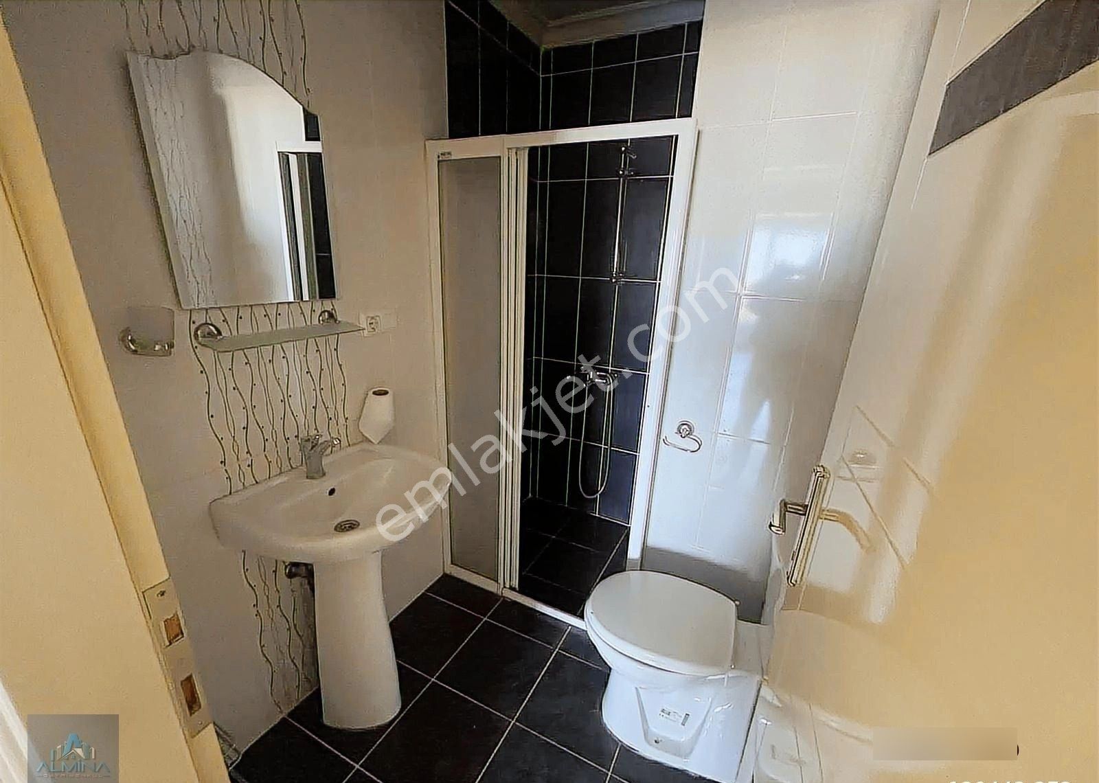 Almina'dan Atatürk Caddesi Üzerinde Geniş M2 Eşyalı 2+1 Kiralık - Görsel 3