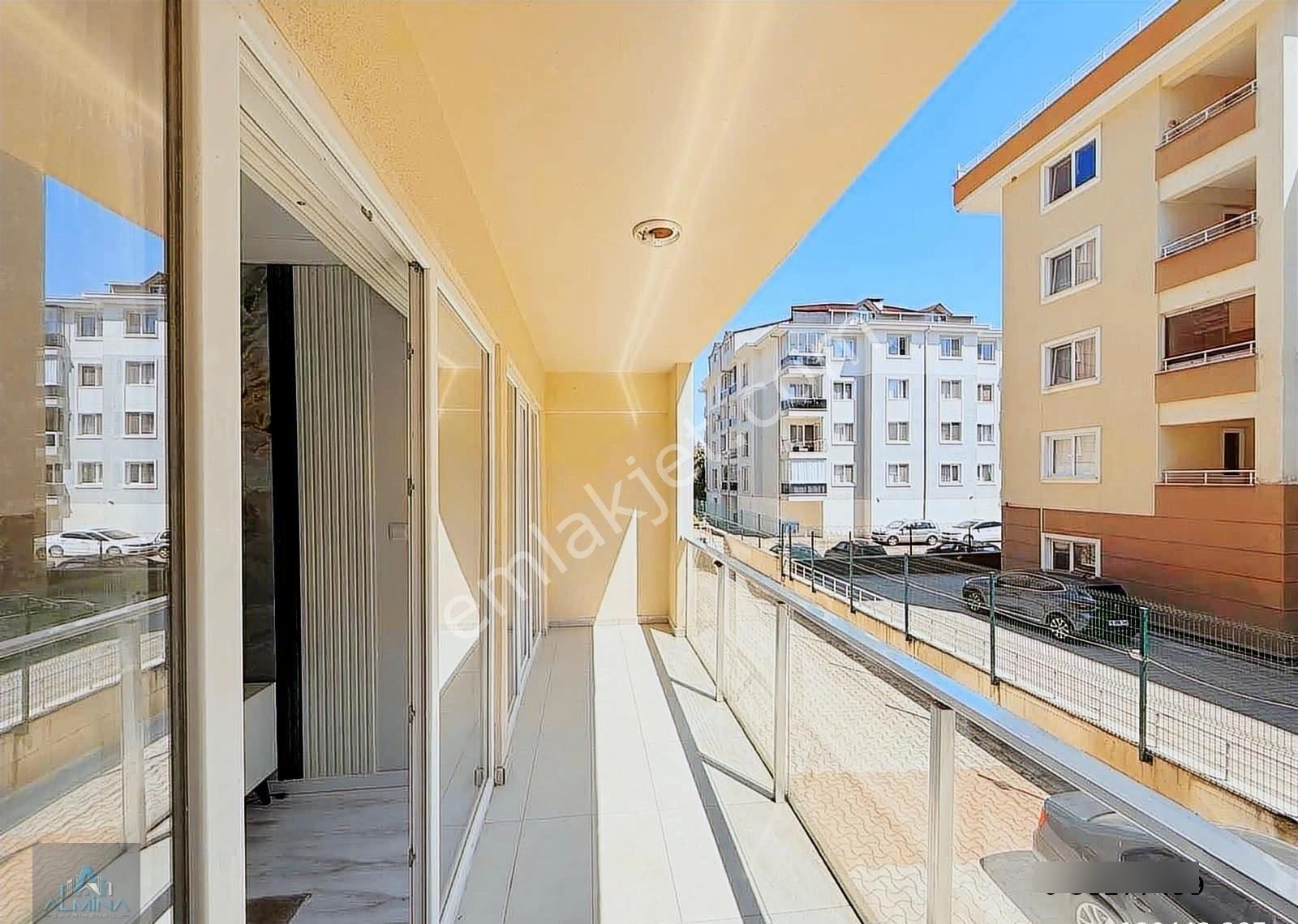 Almina Dan Site İçerisinde Lüks Tasarımlı 1+1 Geniş Daire - Görsel 24