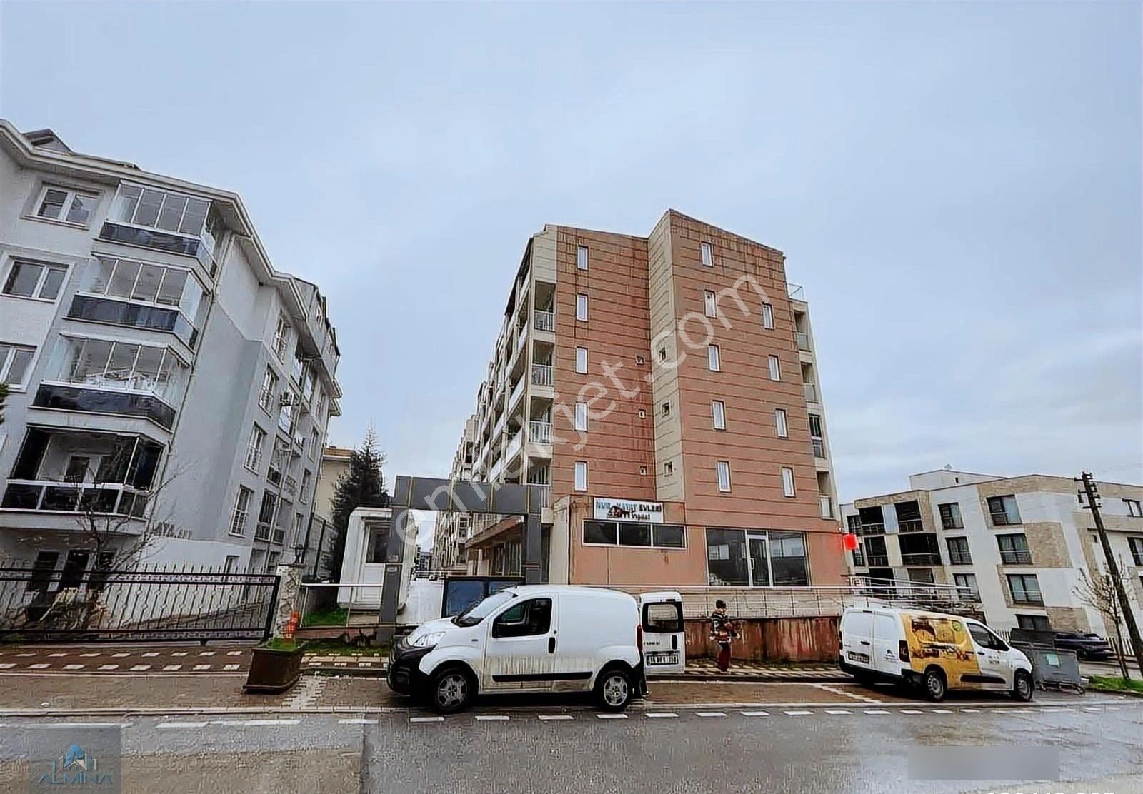 Almina Dan Site İçerisinde Lüks Tasarımlı 1+1 Geniş Daire - Görsel 21
