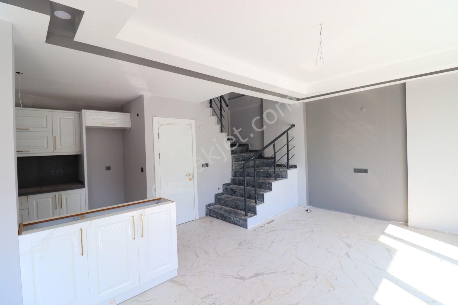 Seferihisar Ürkmez De Satılık Sıfır 3+1 Müatakil Lüks Villa - Görsel 17