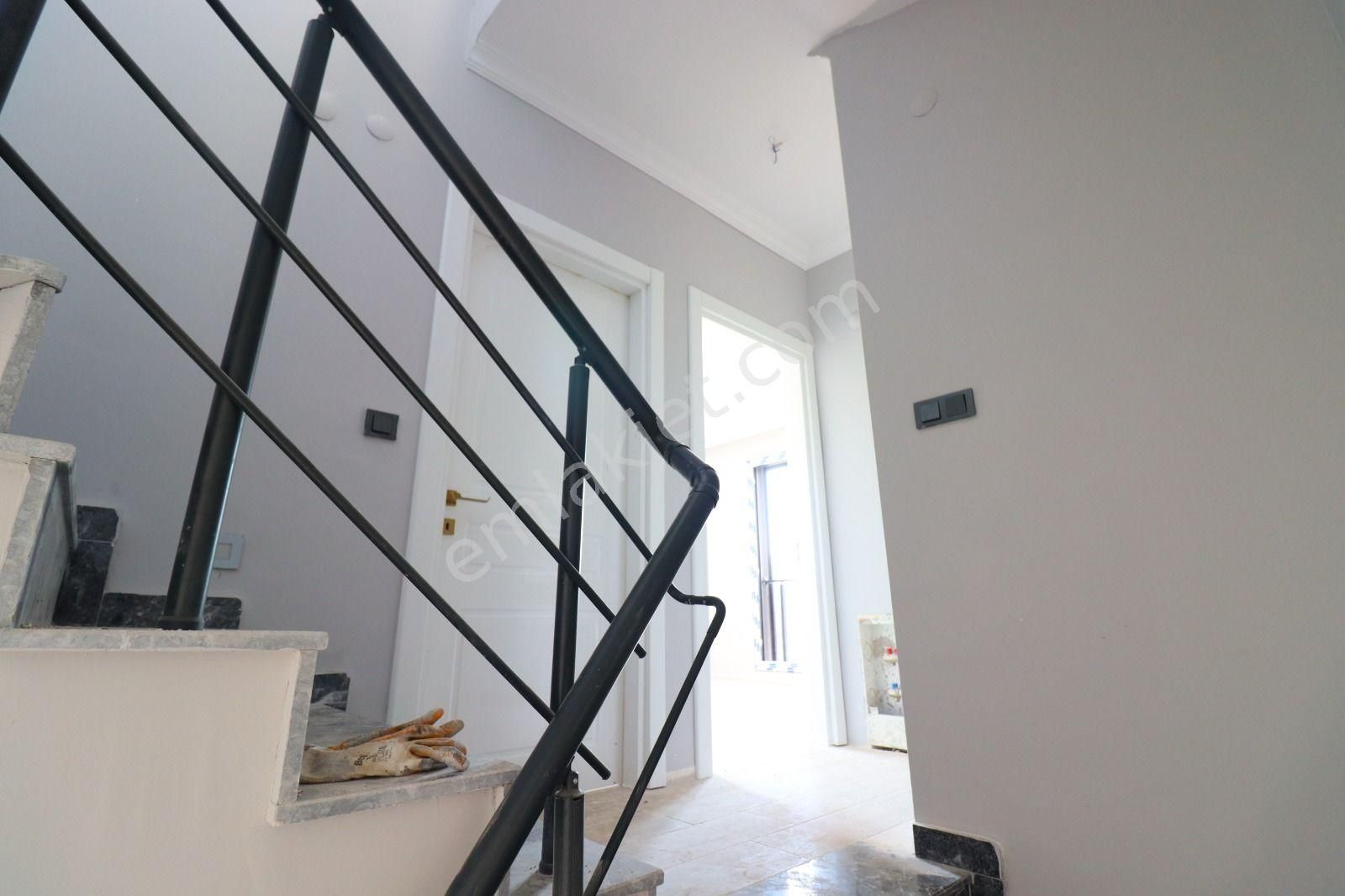 Seferihisar Ürkmez De Satılık Sıfır 3+1 Müatakil Lüks Villa - Görsel 27