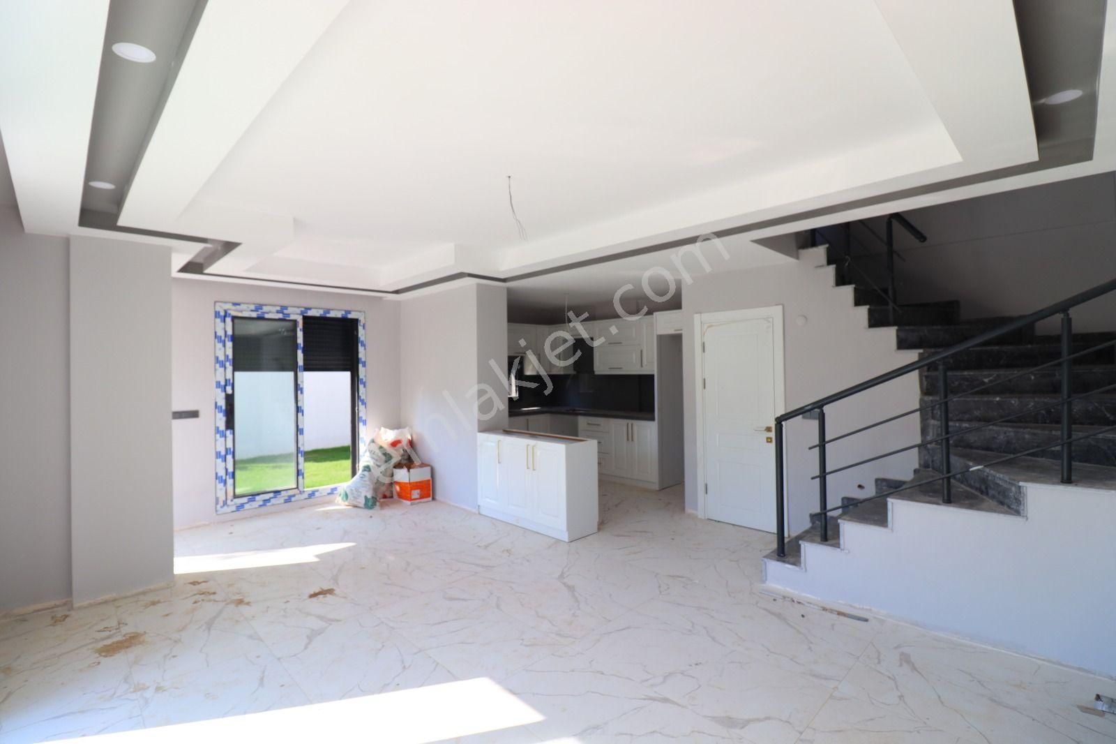 Seferihisar Ürkmez De Satılık Sıfır 3+1 Müatakil Lüks Villa - Görsel 12