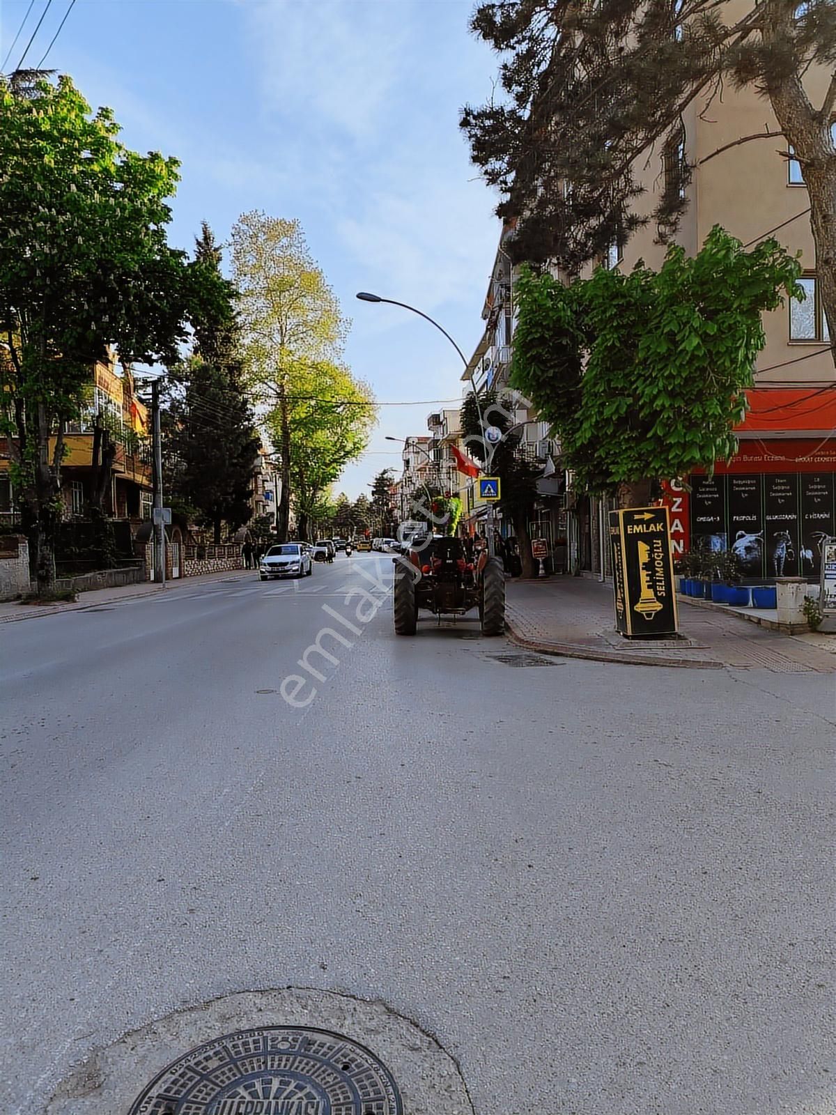 Yenişehir'de Yeni Hükümet Konağının Karşısında Kupon Dükkanlar - Görsel 28