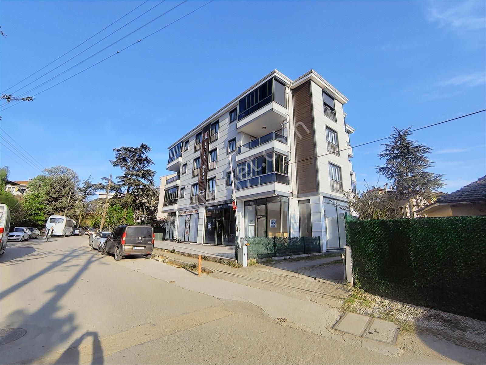 Yeni Hükümet Konağı'nın Dibinde Satılık Fırsat Dükkan - Görsel 11