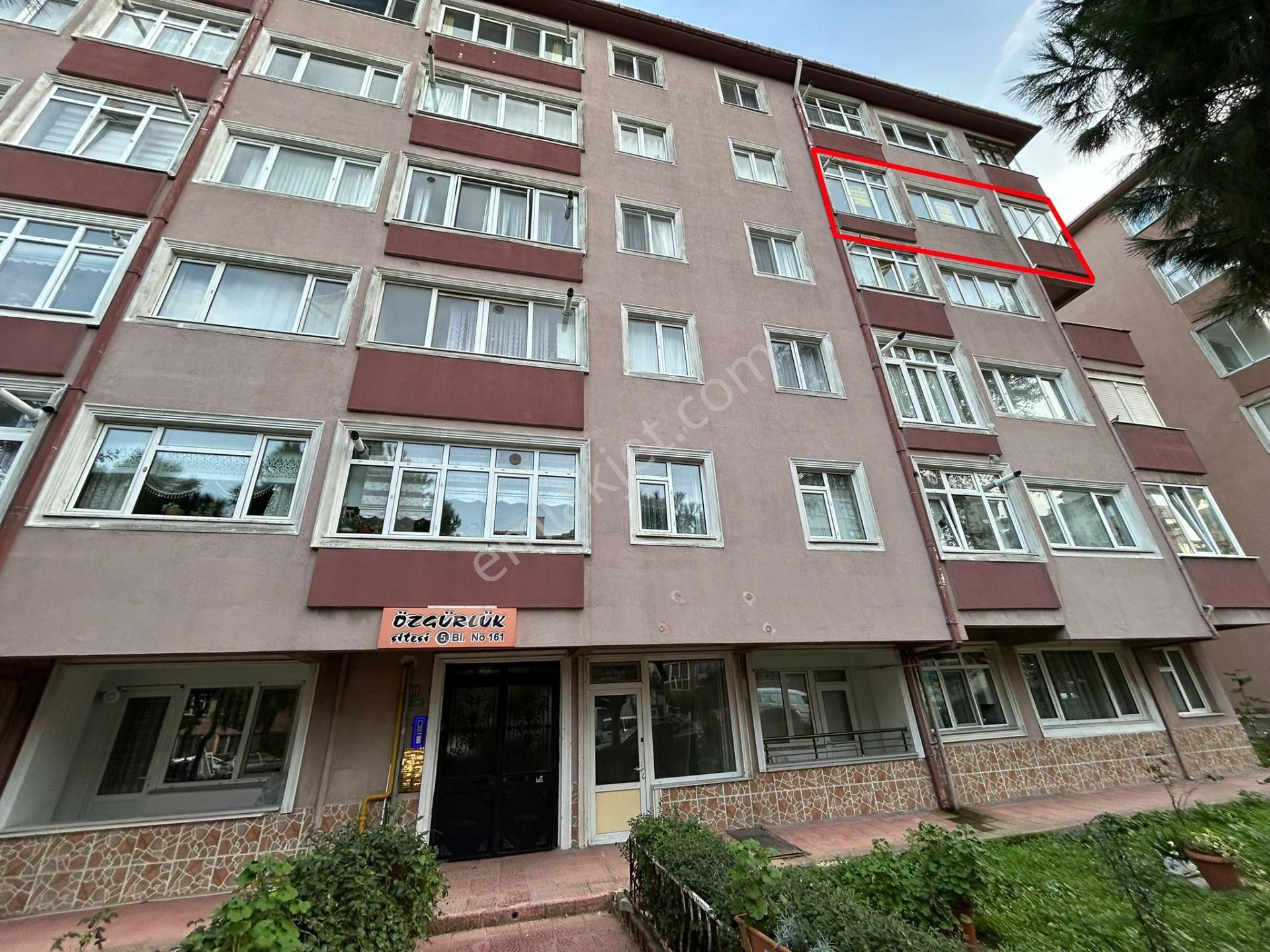 Cihan Emlak - Kiralık - Mehmetçik Caddesi Üzerinde 90m2 Geniş Ara Kat Asansörlü 2+1 Daire - Görsel 32