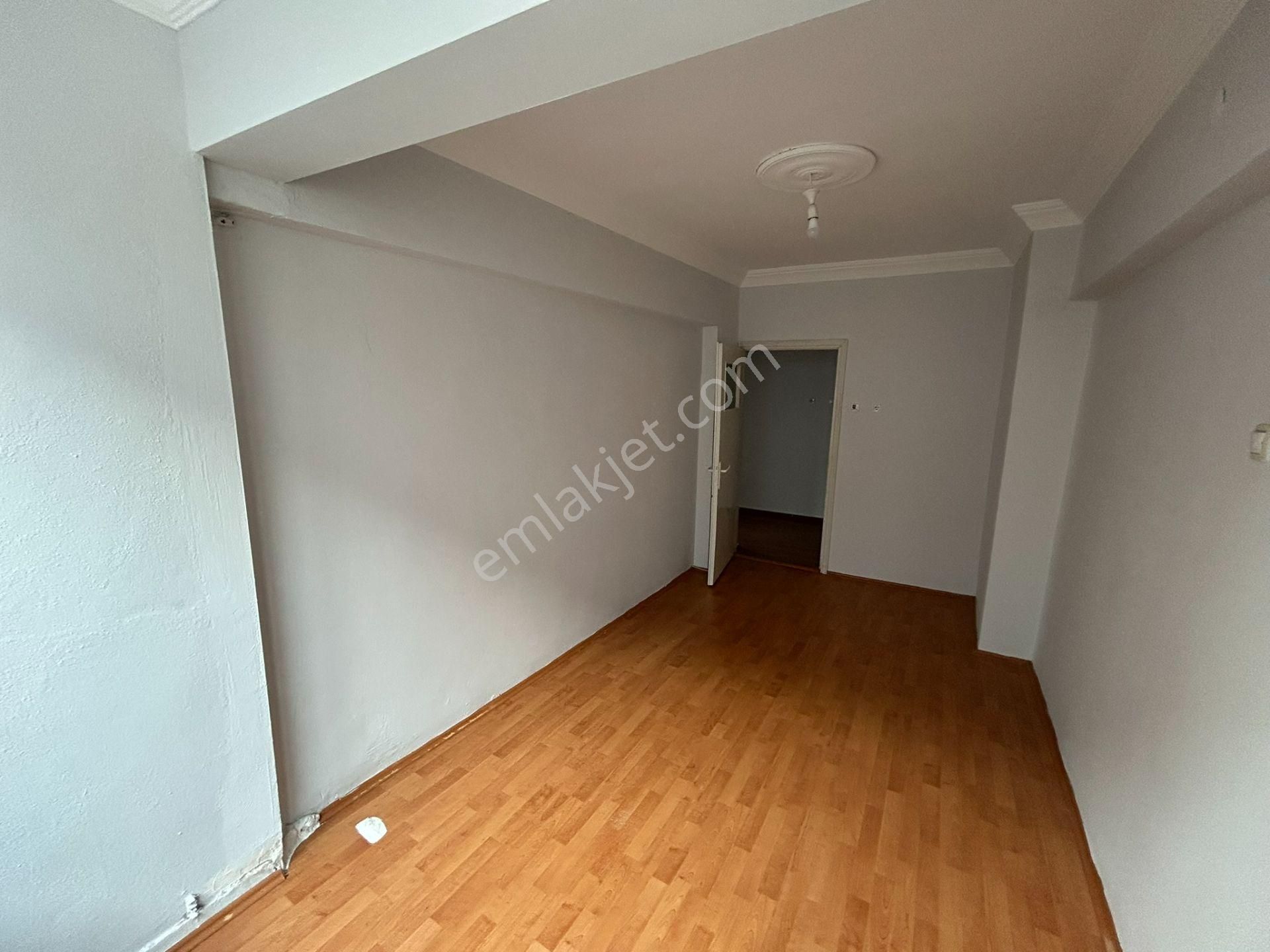 Cihan Emlak - Kiralık - Mehmetçik Caddesi Üzerinde 90m2 Geniş Ara Kat Asansörlü 2+1 Daire - Görsel 14