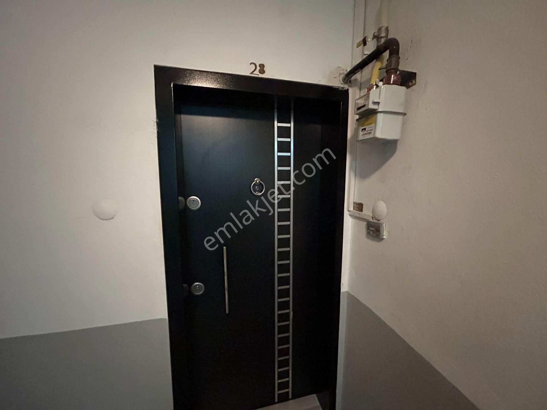 Cihan Emlak - Kiralık - Mehmetçik Caddesi Üzerinde 90m2 Geniş Ara Kat Asansörlü 2+1 Daire - Görsel 31