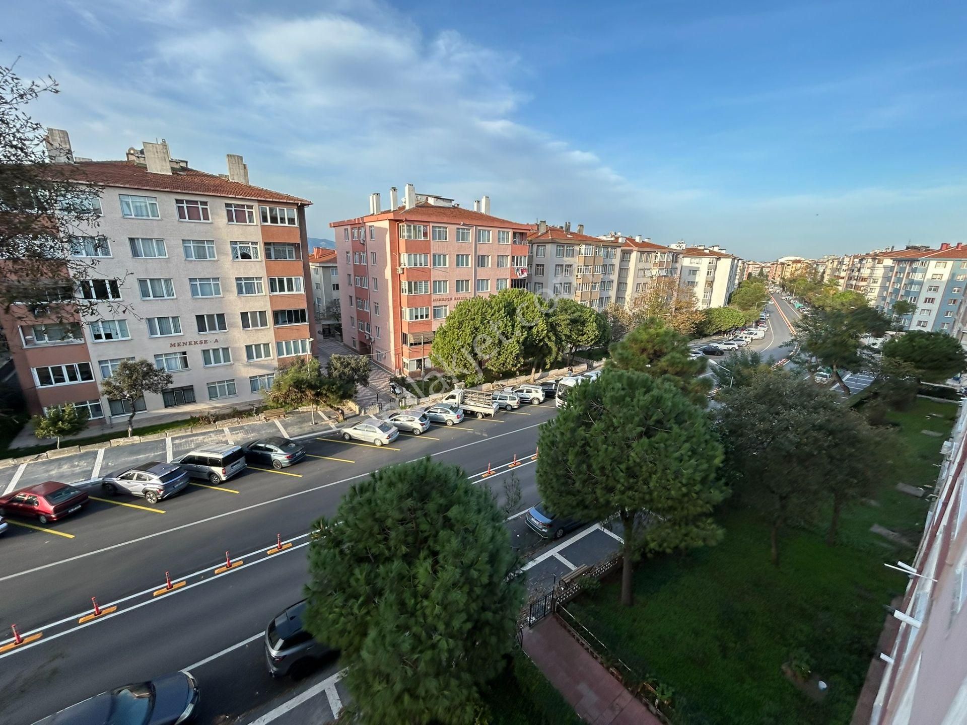 Cihan Emlak - Kiralık - Mehmetçik Caddesi Üzerinde 90m2 Geniş Ara Kat Asansörlü 2+1 Daire - Görsel 12