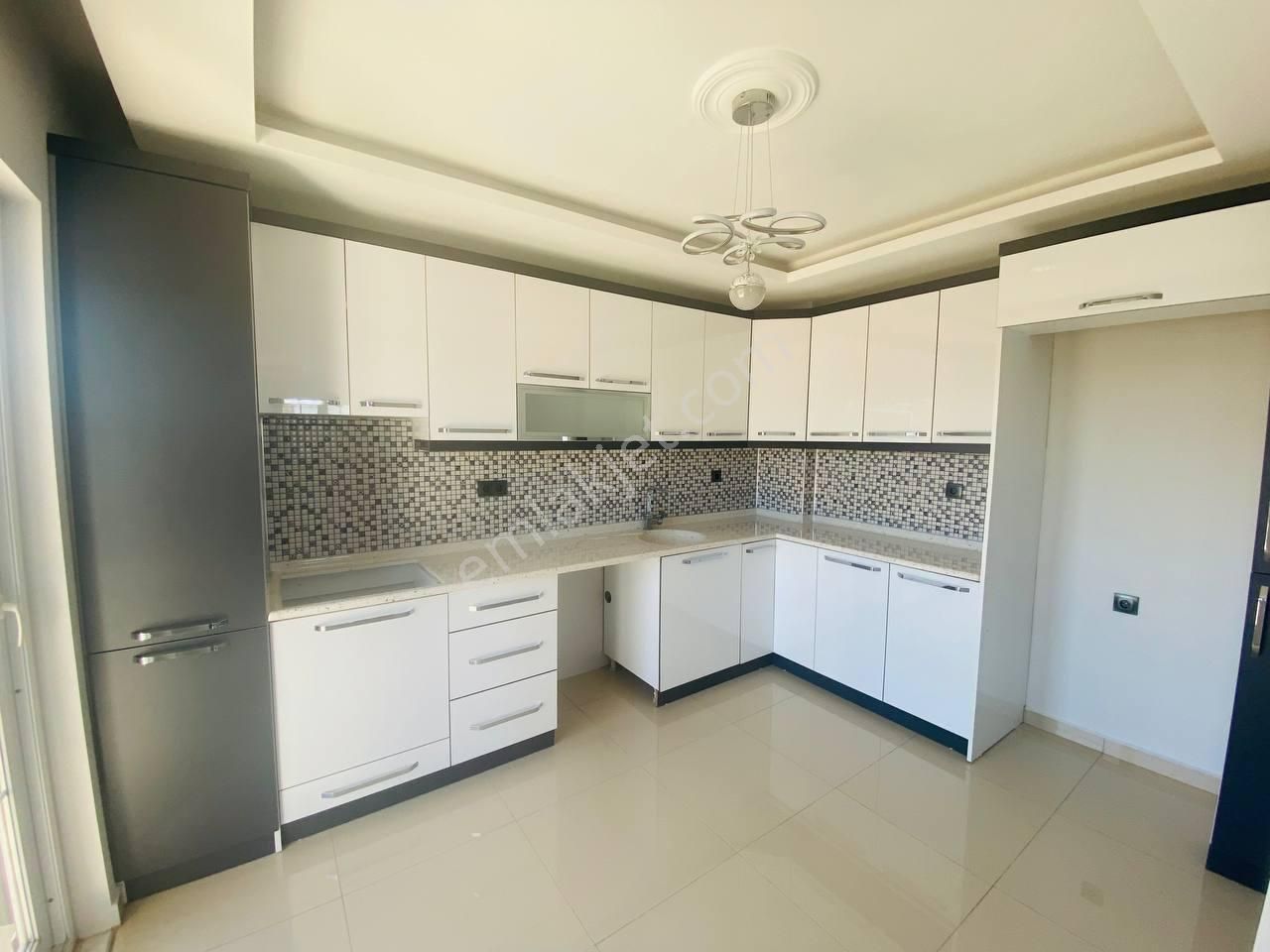 Didimde Satılık Denize Yakın Bölgede 5+1 Ayrı Mutfak Çok Geniş Bahçeli Villa - Görsel 16