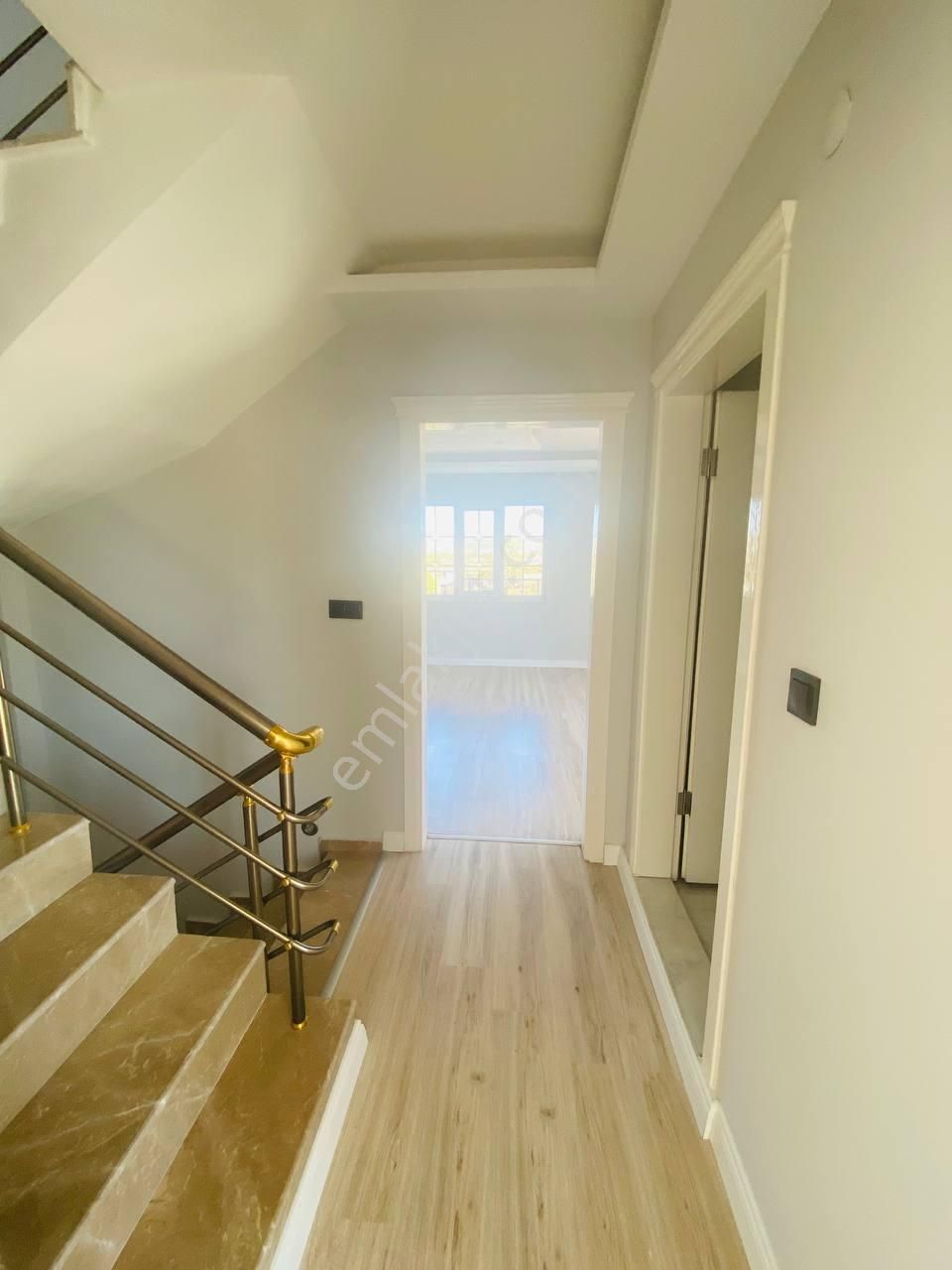 Didimde Satılık Denize Yakın Bölgede 5+1 Ayrı Mutfak Çok Geniş Bahçeli Villa - Görsel 35