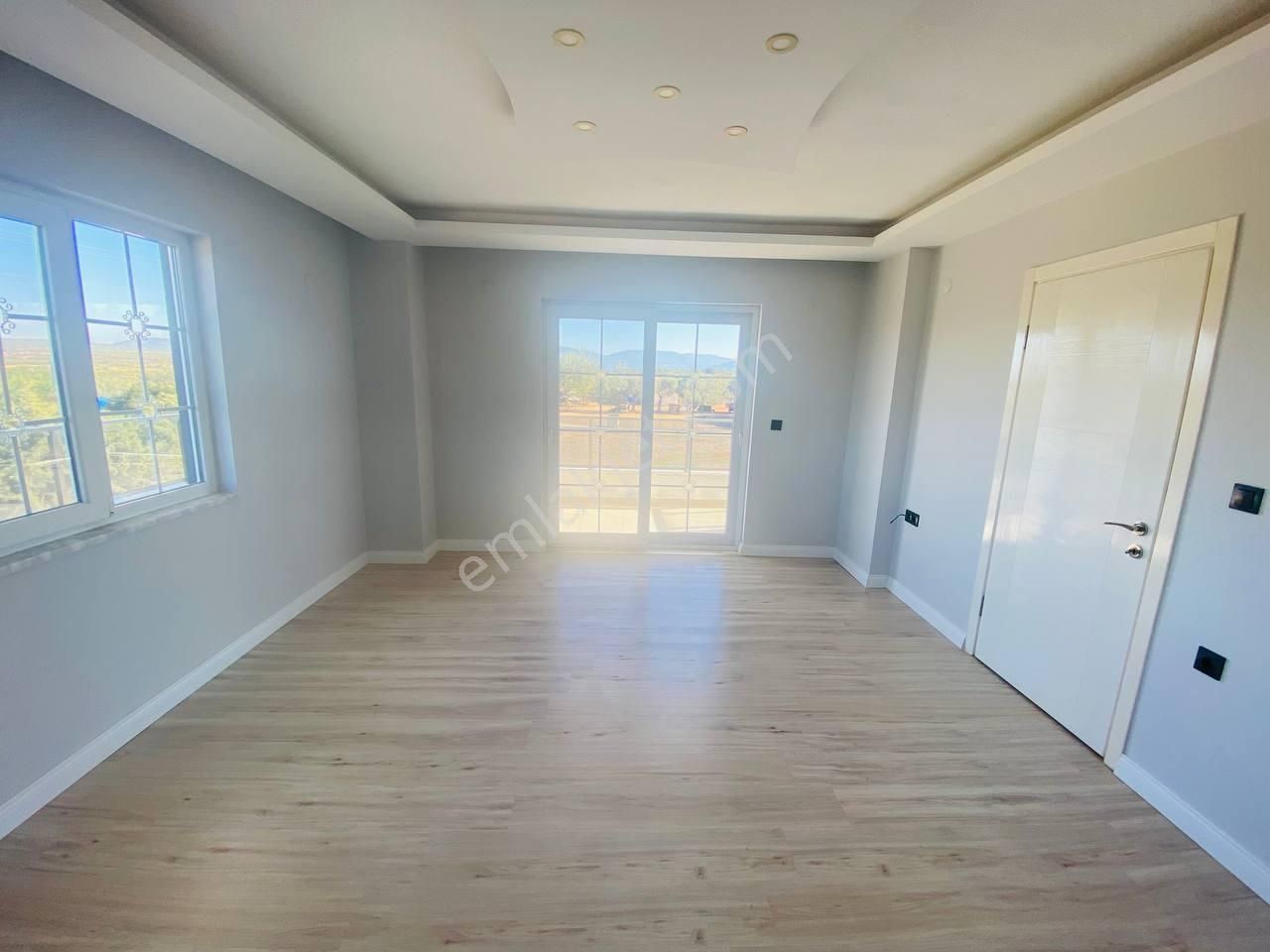 Didimde Satılık Denize Yakın Bölgede 5+1 Ayrı Mutfak Çok Geniş Bahçeli Villa - Görsel 19