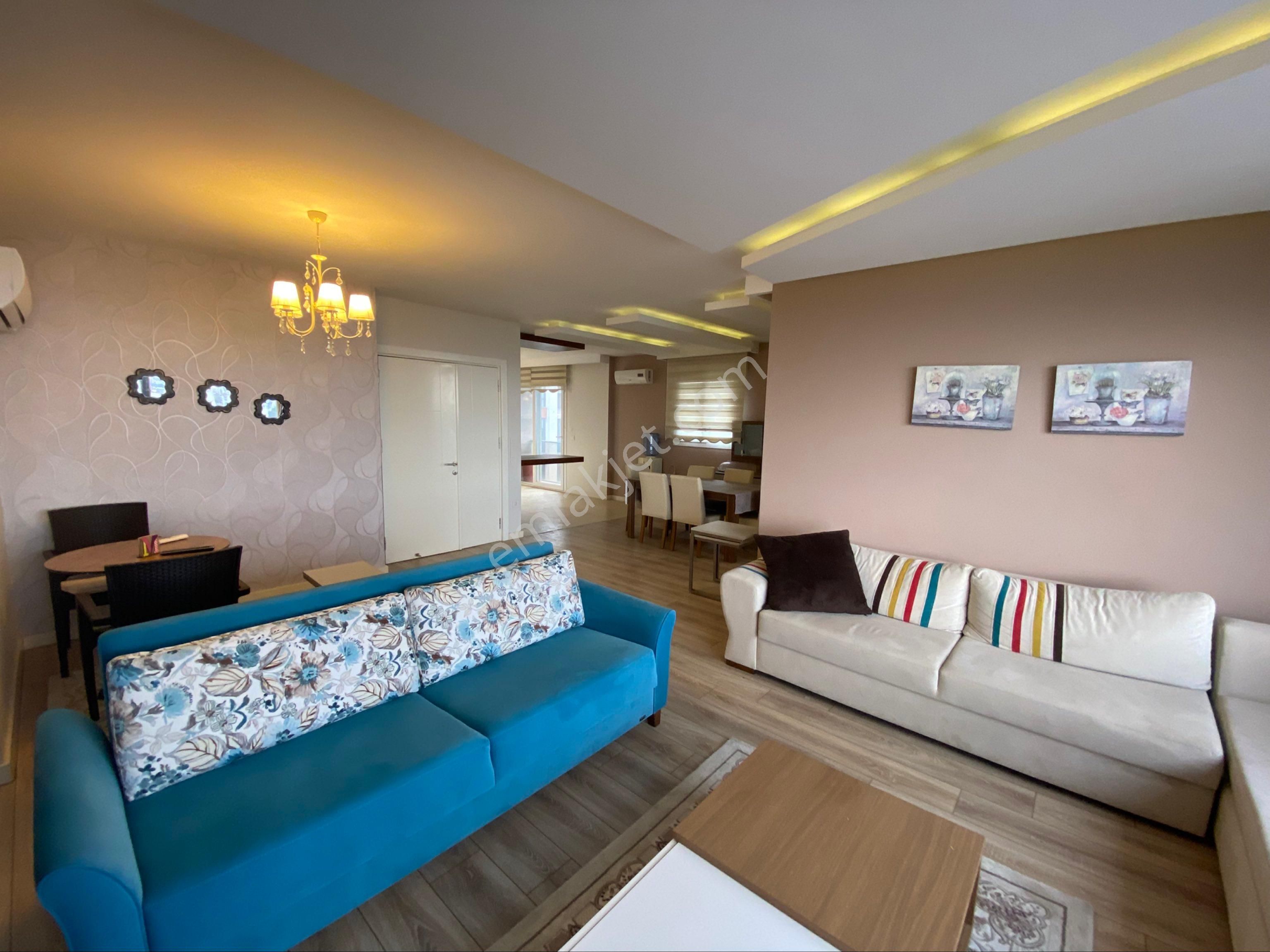 Kuşadası’da Rezidans İçinde Full Deniz Manzaralı Eşyalı Satılık Çatı Dubleks - Görsel 4