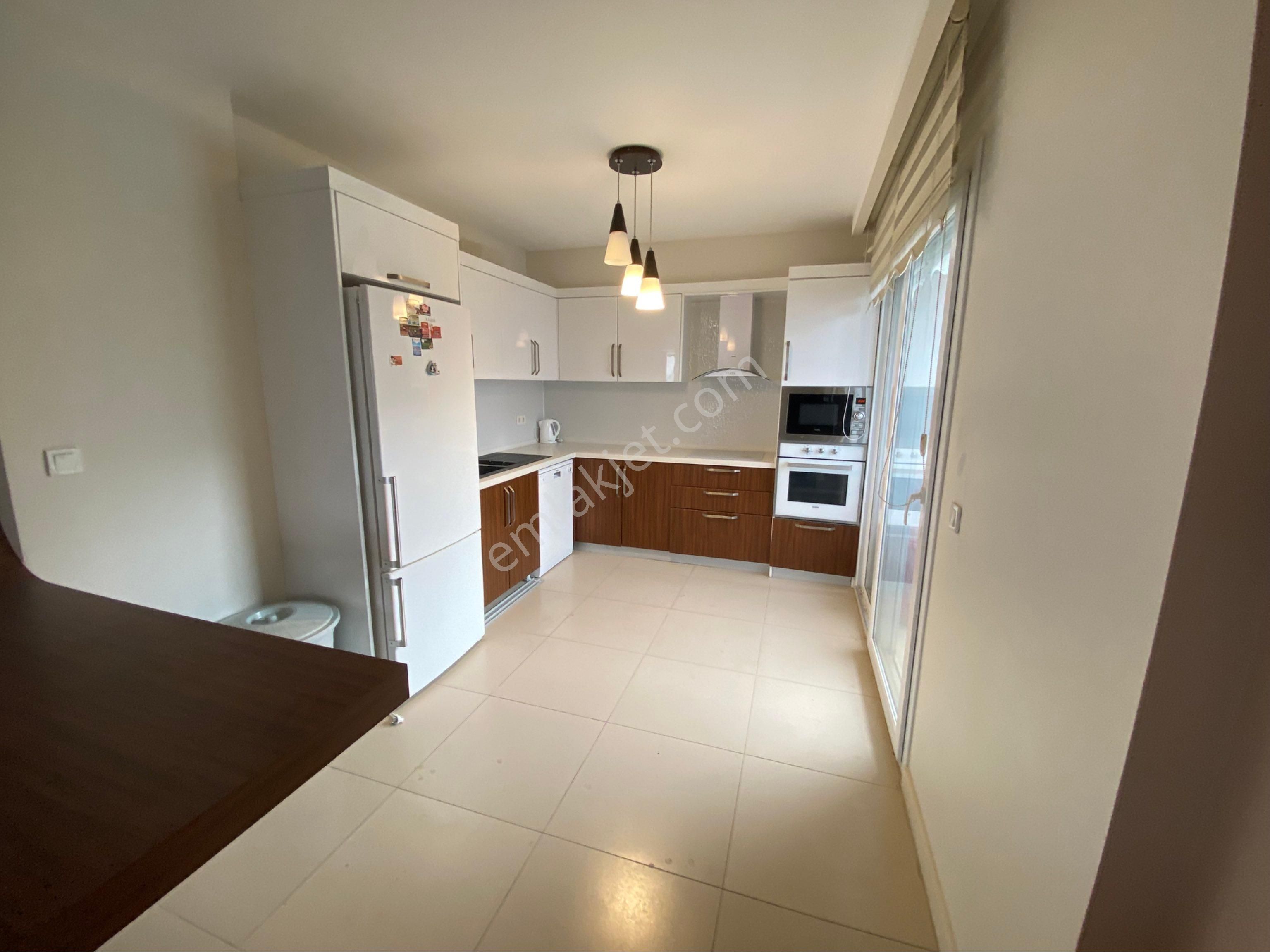 Kuşadası’da Rezidans İçinde Full Deniz Manzaralı Eşyalı Satılık Çatı Dubleks - Görsel 31