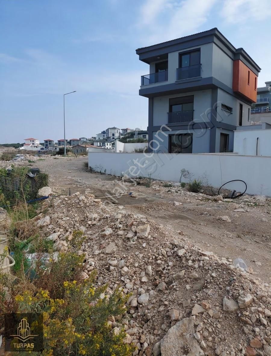 Seyrek Villakent'te Satılık Villa Arsası