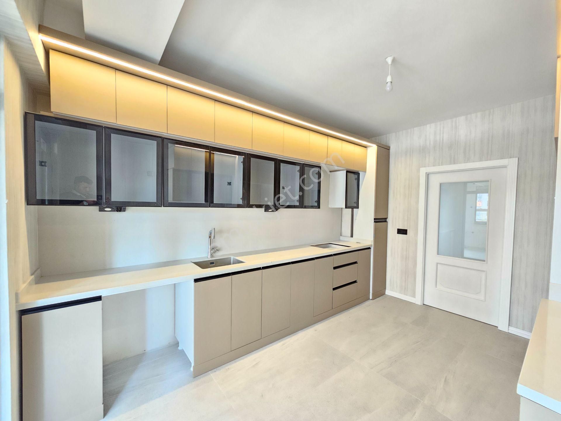 Hocacihan Mahallesi'nde İşyapar Gayrimenkul'den Satılık 3,5+1 Lüks Daire - Görsel 14