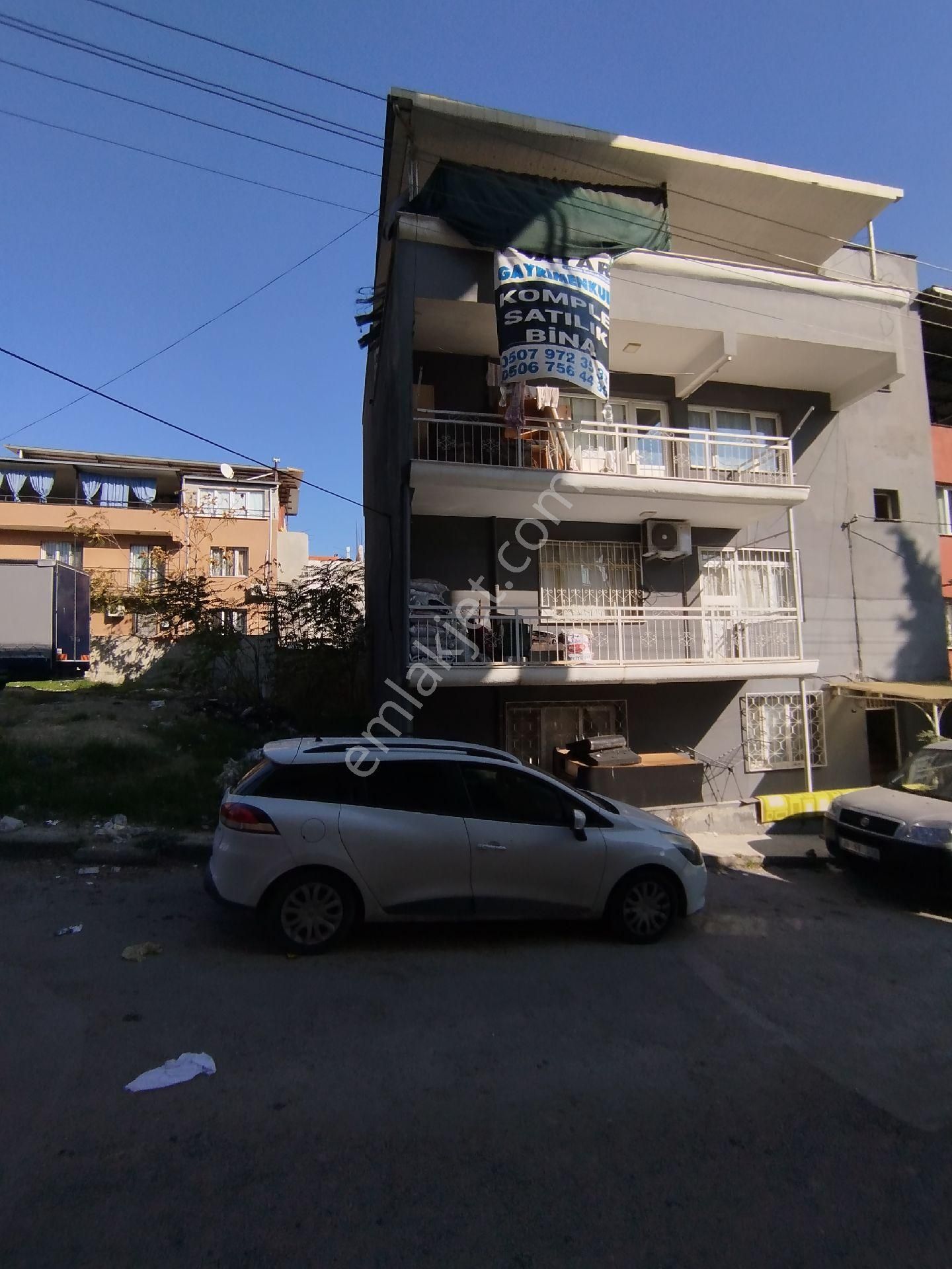 İzmir Bayar Gayrimenkul'den 4 Katlı Satılık Müstakil Bina