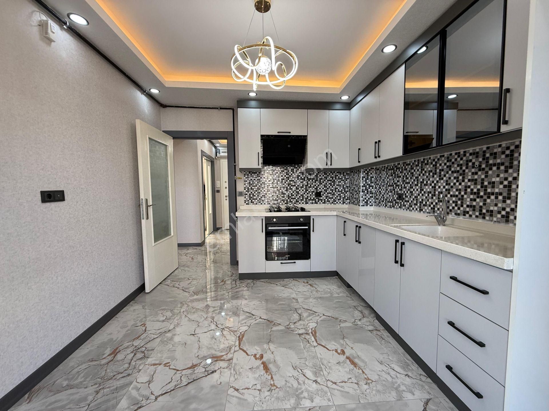 Keçiörende 3+1 Takasa Uygun Masrafsız İskanlı Satılık Daire