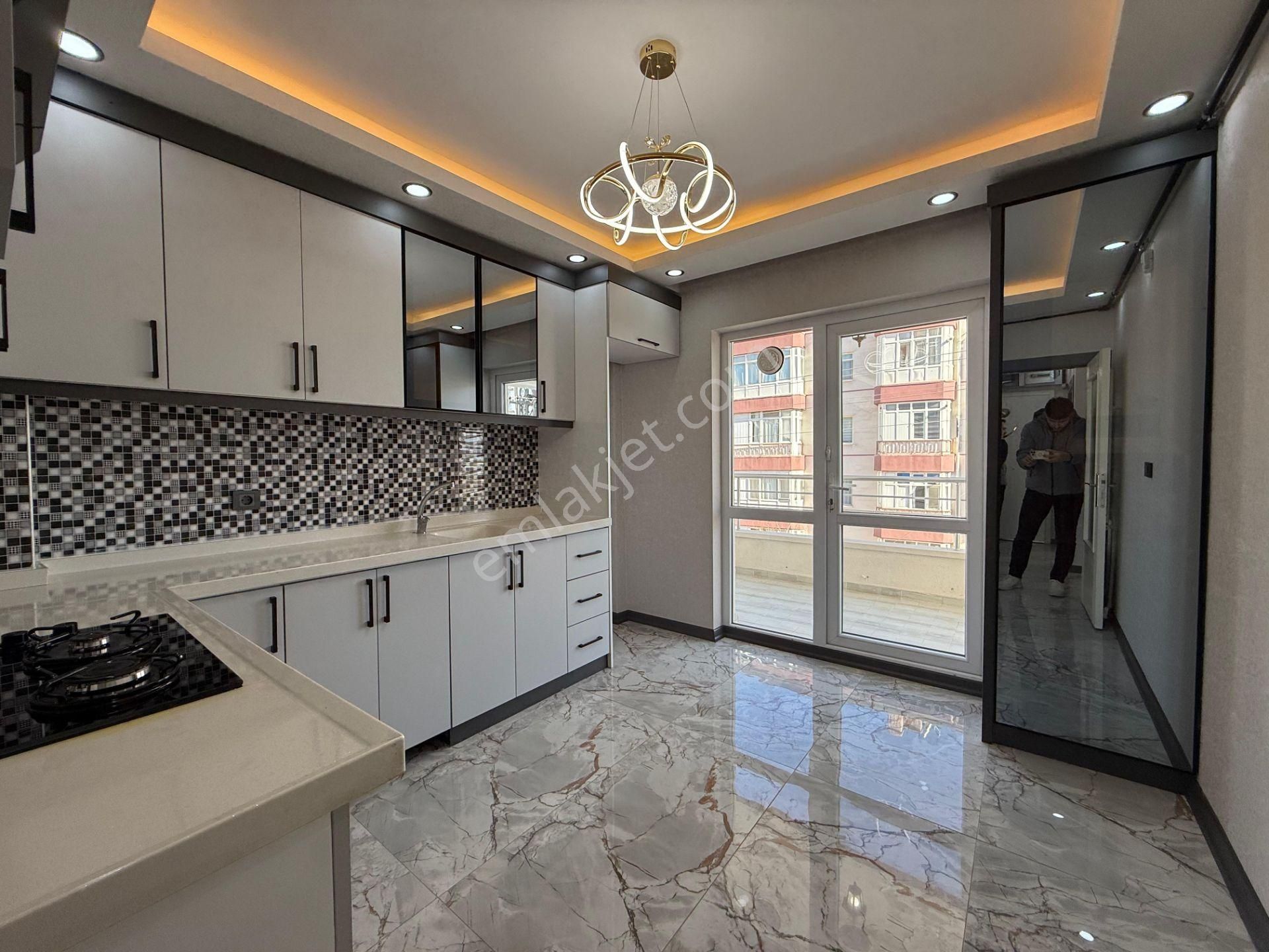 Keçiörende 3+1 Takasa Uygun Masrafsız İskanlı Satılık Daire - Görsel 3