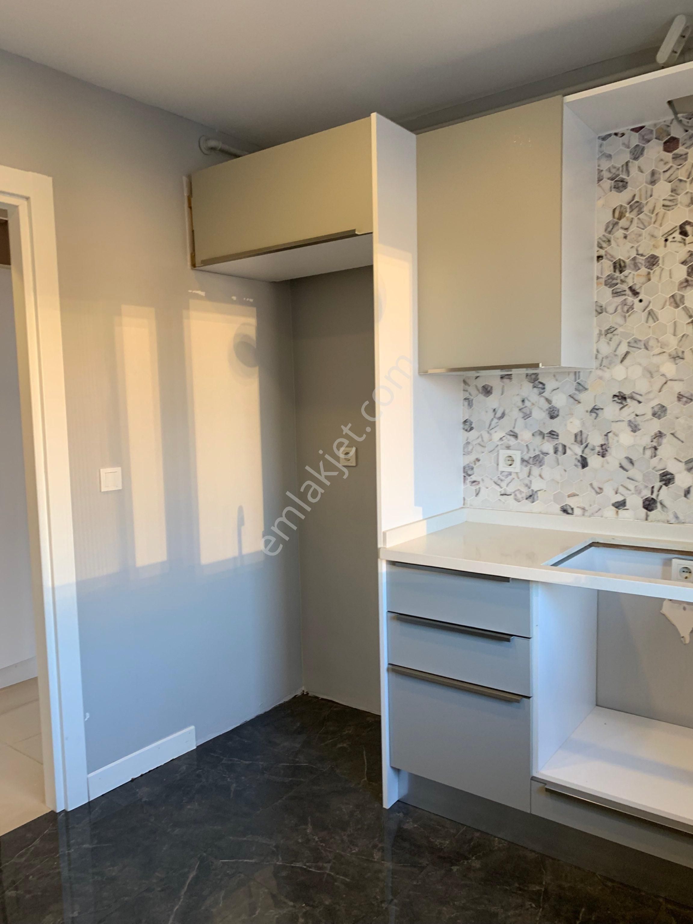 Kozyatağı’nda Net 100 M2 Sahibinden 3+1 Kiralık Daire - Görsel 13