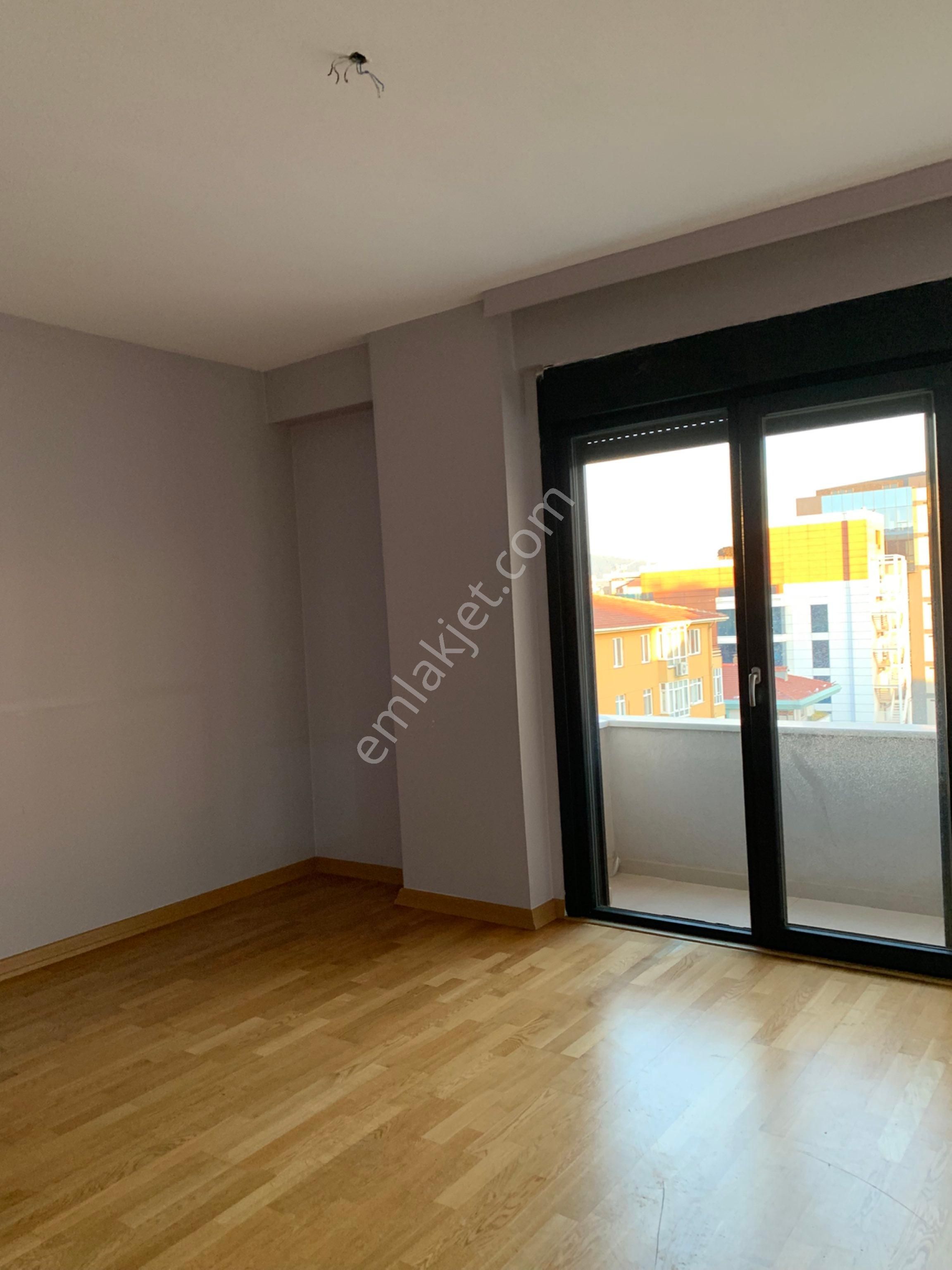 Kozyatağı’nda Net 100 M2 Sahibinden 3+1 Kiralık Daire - Görsel 26