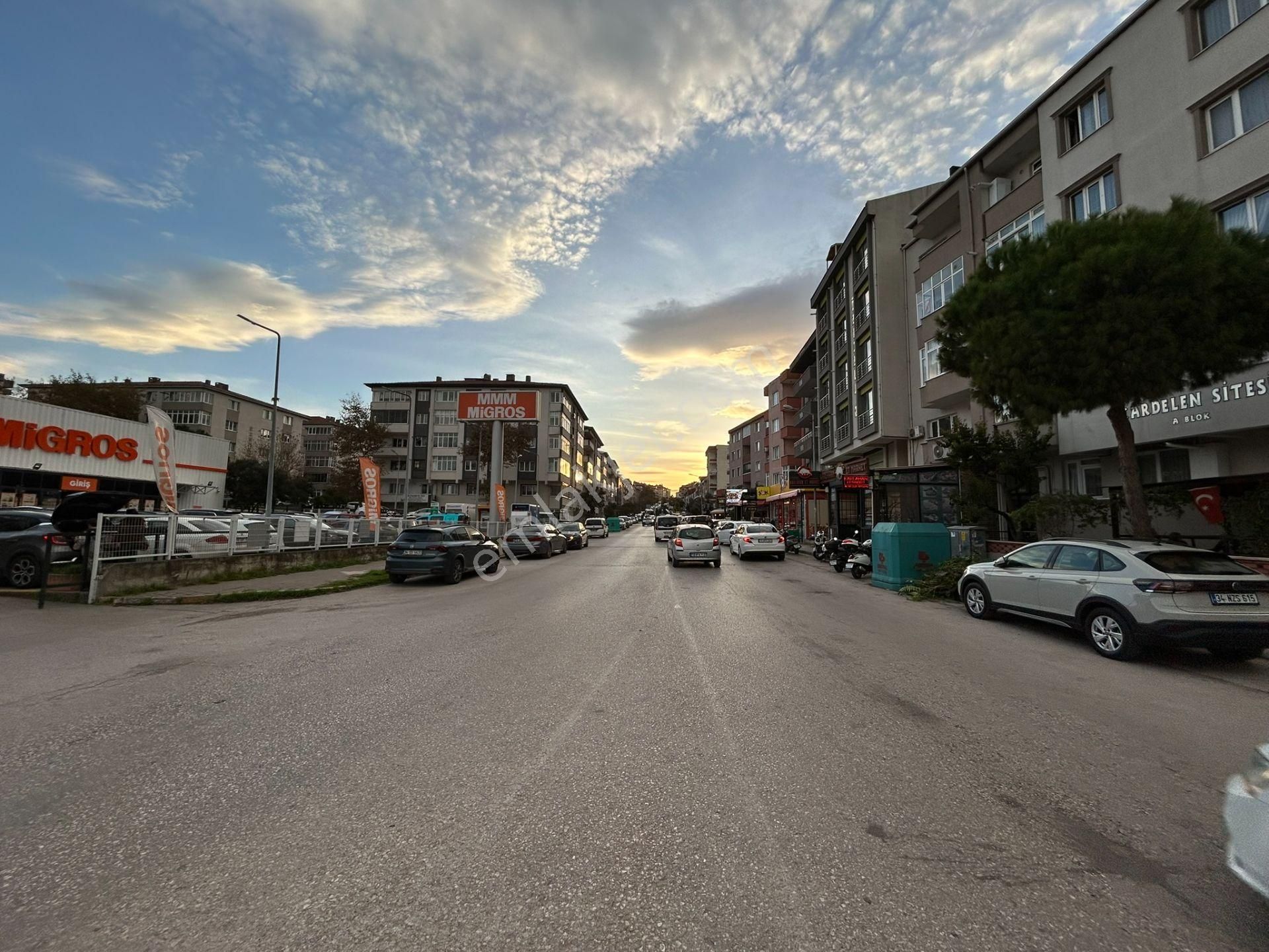 Cihan Emlak - Satılık - Paşabayırın En Güzel Konumunda Migros Karşısı Site İçerisinde 2+1 Daire - Görsel 2