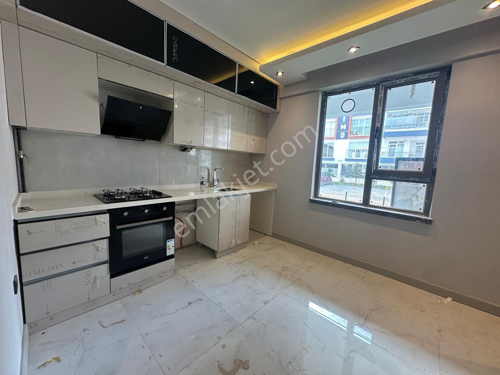 Keçiörende Full Yapılı Kat Konumlu Yeren Isıtmalı Takasa Uygun Satılık Daire - Görsel 2