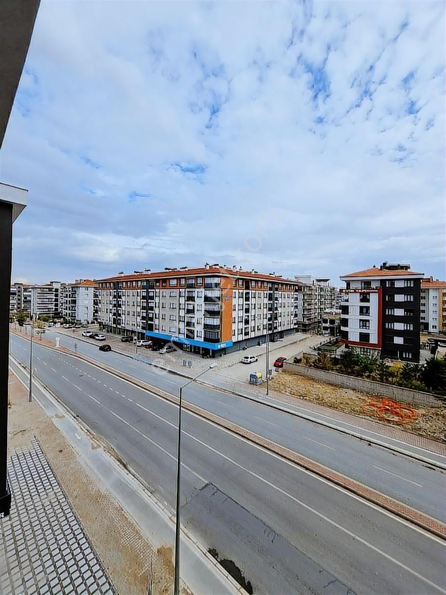 Uluırmak Evleri Karşısı 2+1 Arakat Cadde Cepheli Daire - Görsel 8
