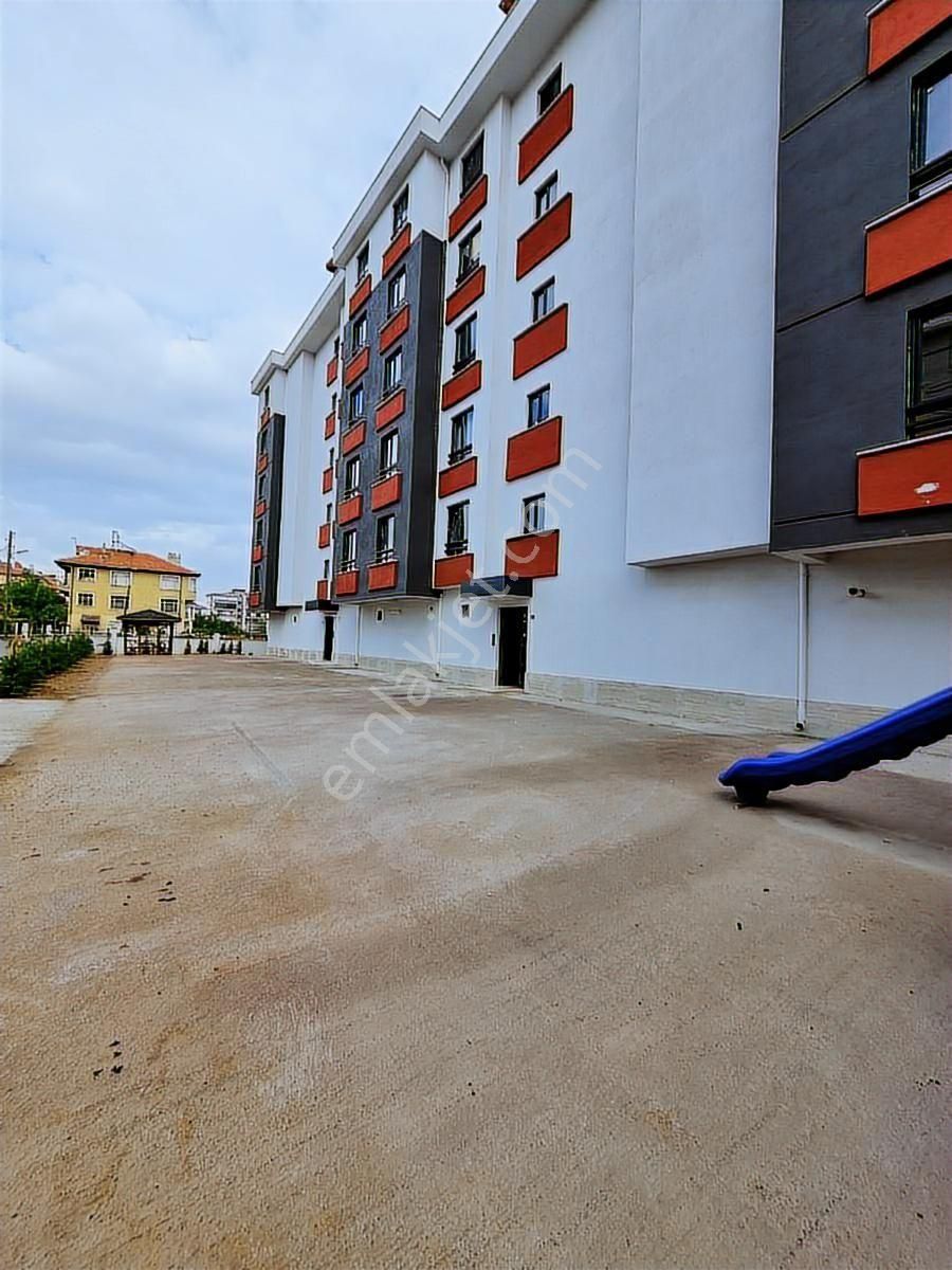 Uluırmak Evleri Karşısı 2+1 Arakat Cadde Cepheli Daire - Görsel 3