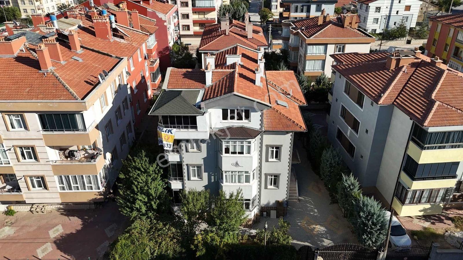 İki Avm'nin Ortasında! Yeni Sille Cd Satılık 250m2 Dubleks 6+2 - Görsel 2