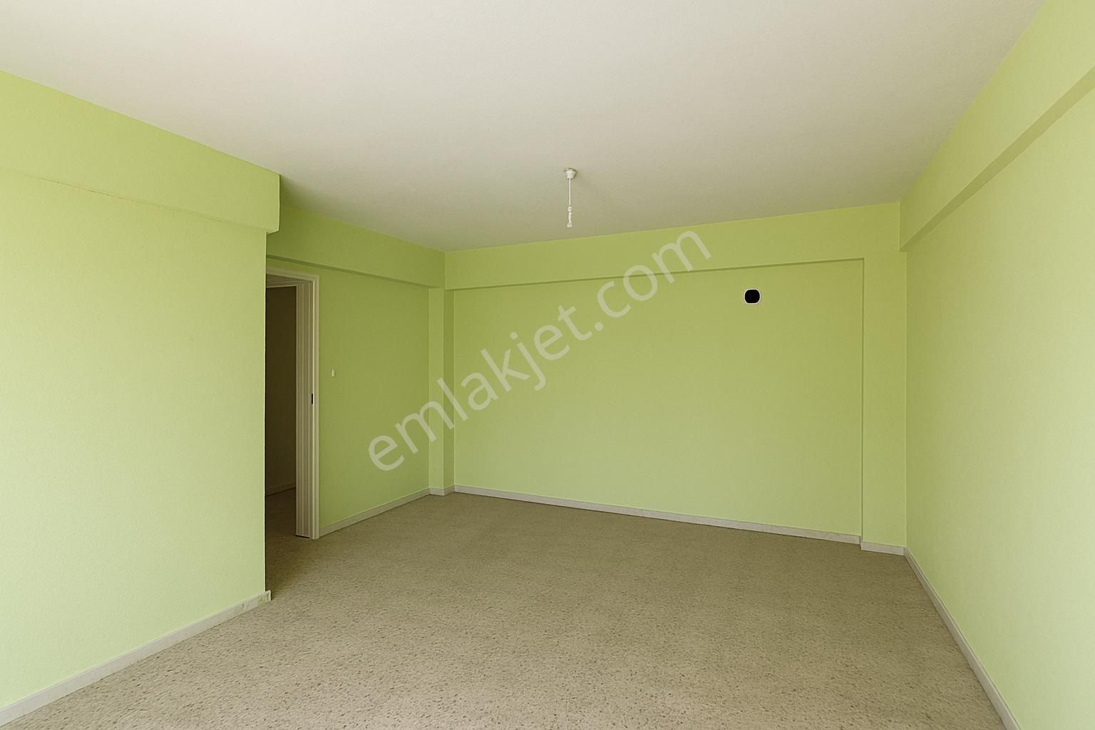 Menemen Merkezde Sevgi Yolu Köşesinde Ana Cadde Üzeri 3+1 Satılık Daire - Görsel 3