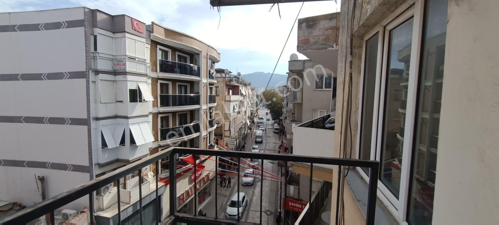 Menemen Merkezde Sevgi Yolu Köşesinde Ana Cadde Üzeri 3+1 Satılık Daire - Görsel 12