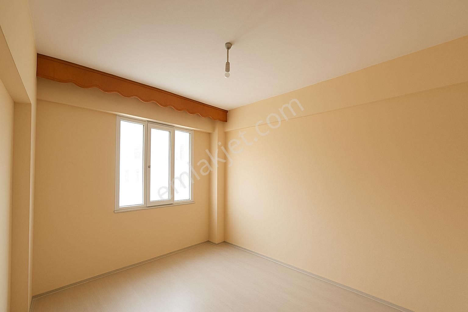 Menemen Merkezde Sevgi Yolu Köşesinde Ana Cadde Üzeri 3+1 Satılık Daire - Görsel 5