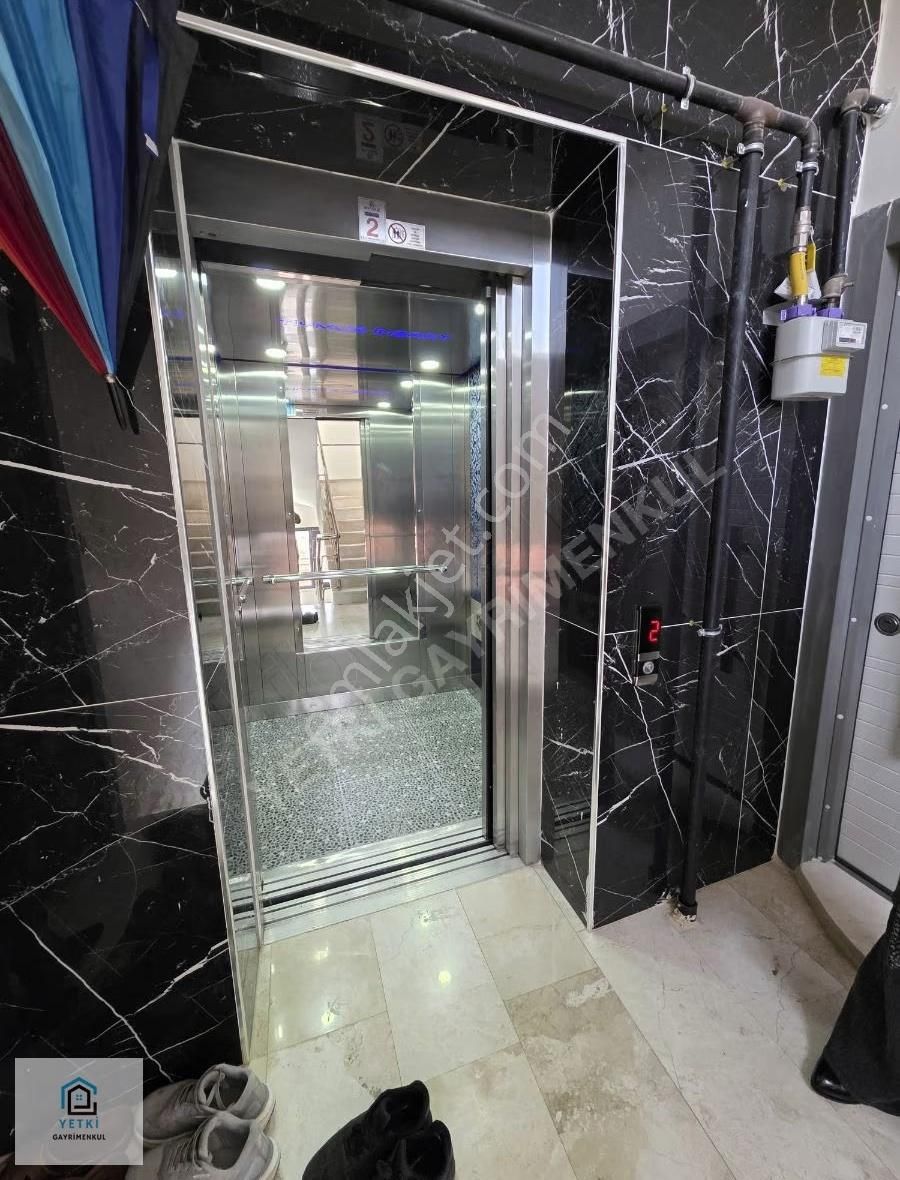 Bağbaşı Pazar Pazarında 2+1 110m2 2.kat Asansörlü Daire!! - Görsel 8