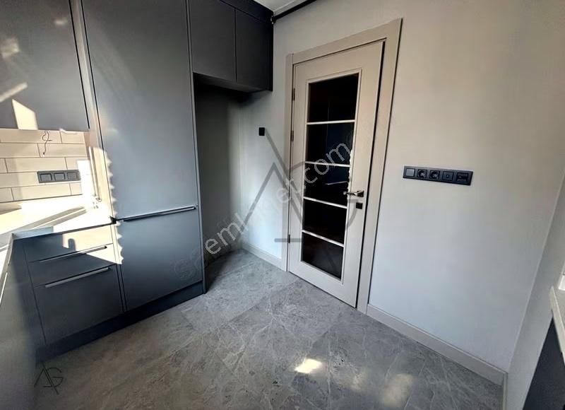 Atölyeden Özgürlük Parkına Marmaray'a Çok Yakın 130m2 3+1 Sıfır - Görsel 22