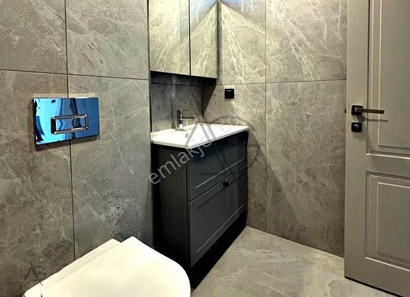 Atölyeden Özgürlük Parkına Marmaray'a Çok Yakın 130m2 3+1 Sıfır - Görsel 32