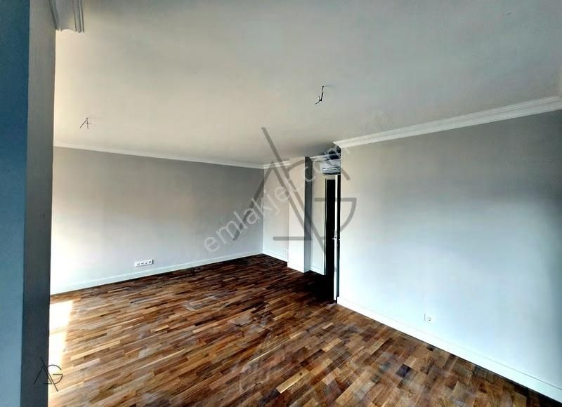 Caddebostan Bağdat Cd. 1.paralelde Balkonlu 95m² 3+1 Satılık Boş - Görsel 11