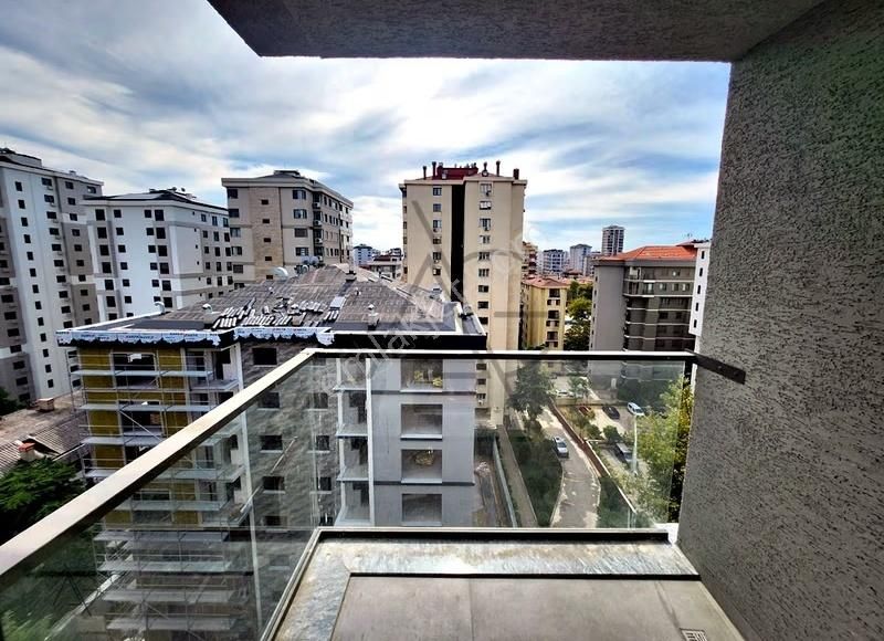 Caddebostan Bağdat Cd. 1.paralelde Balkonlu 95m² 3+1 Satılık Boş - Görsel 8