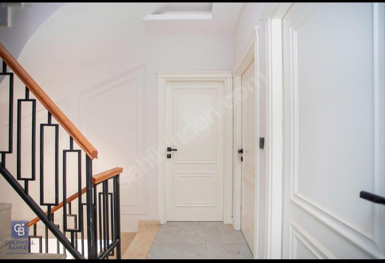 İzmir Yeni Foça Cumhuriyette Denize Sıfır Satılık 6+1 Lüks Villa - Görsel 20