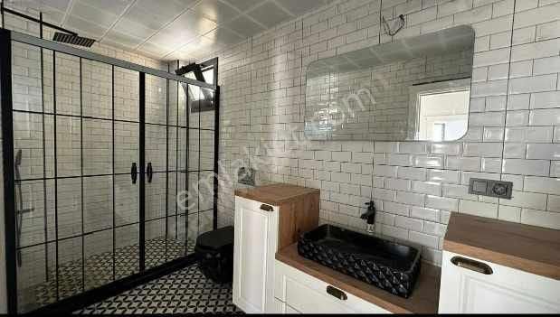 İzmir Yeni Foça Cumhuriyette Denize Sıfır Satılık 6+1 Lüks Villa - Görsel 28