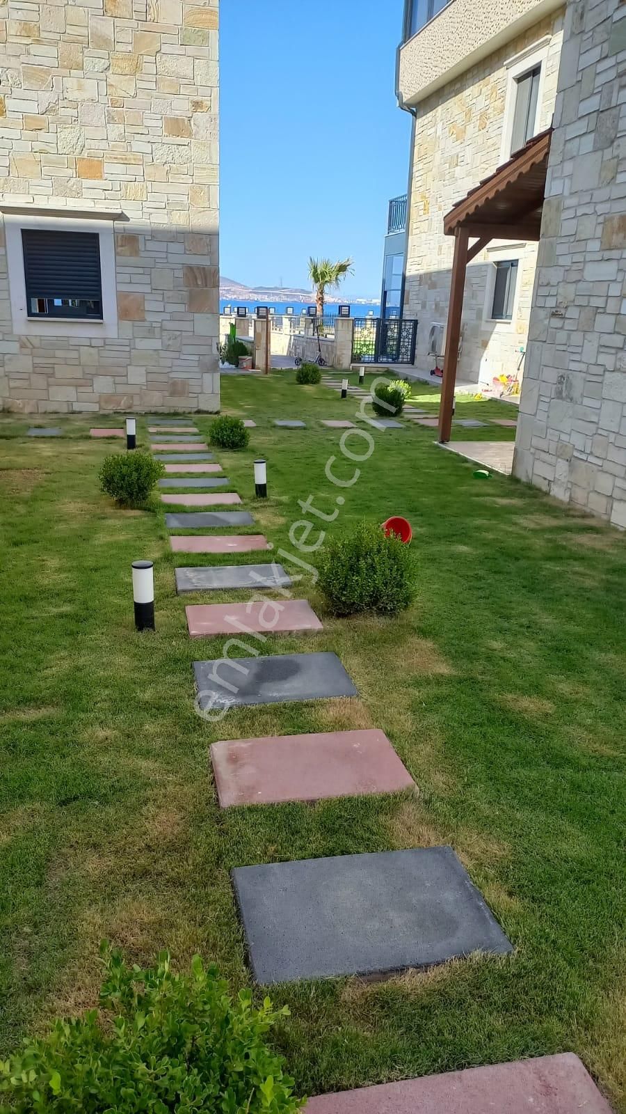 İzmir Yeni Foça Cumhuriyette Denize Sıfır Satılık 6+1 Lüks Villa - Görsel 13