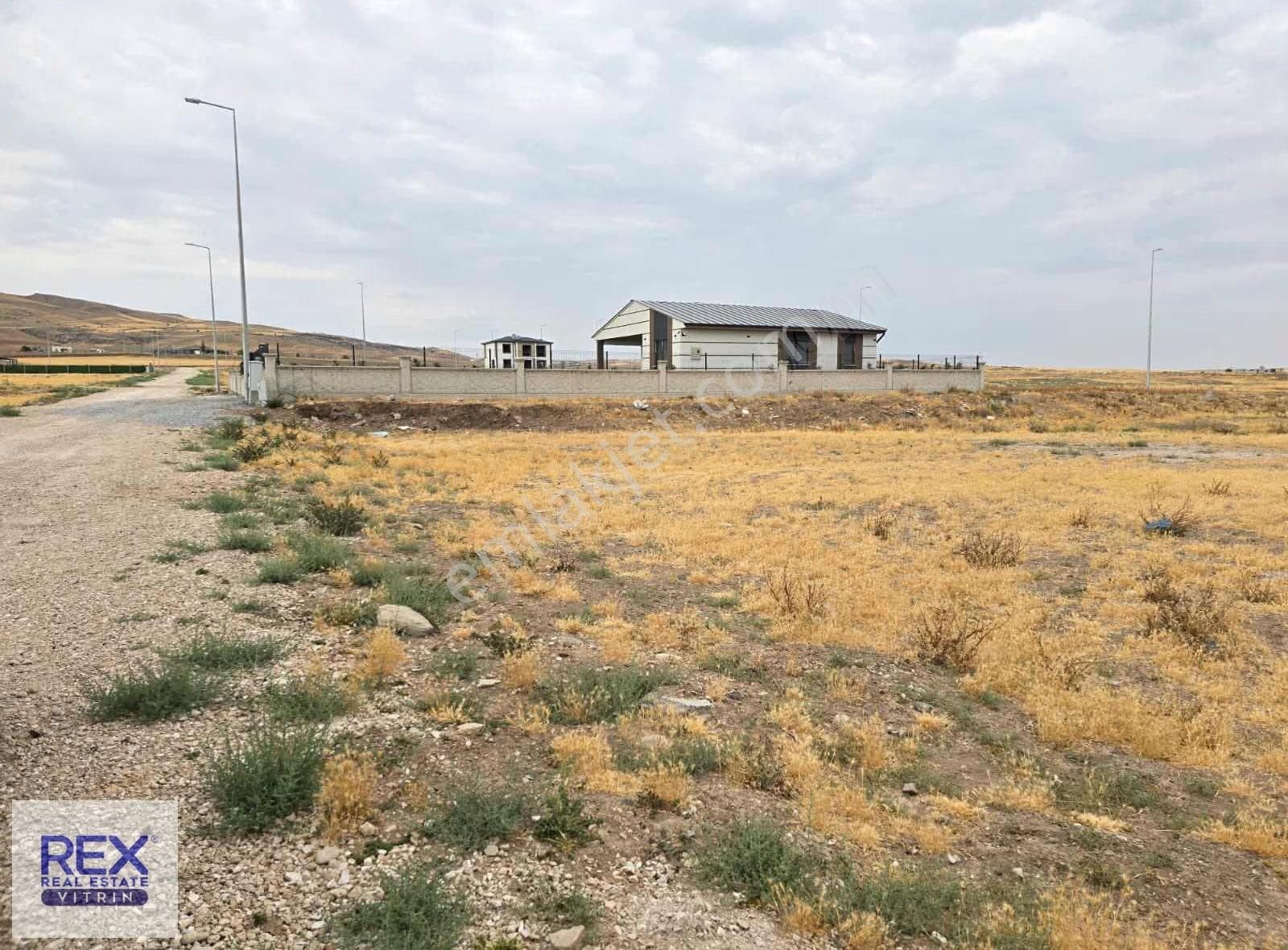 Kocasinan Güneşlide Tek Tapu Arsa 700 M2 - Görsel 2