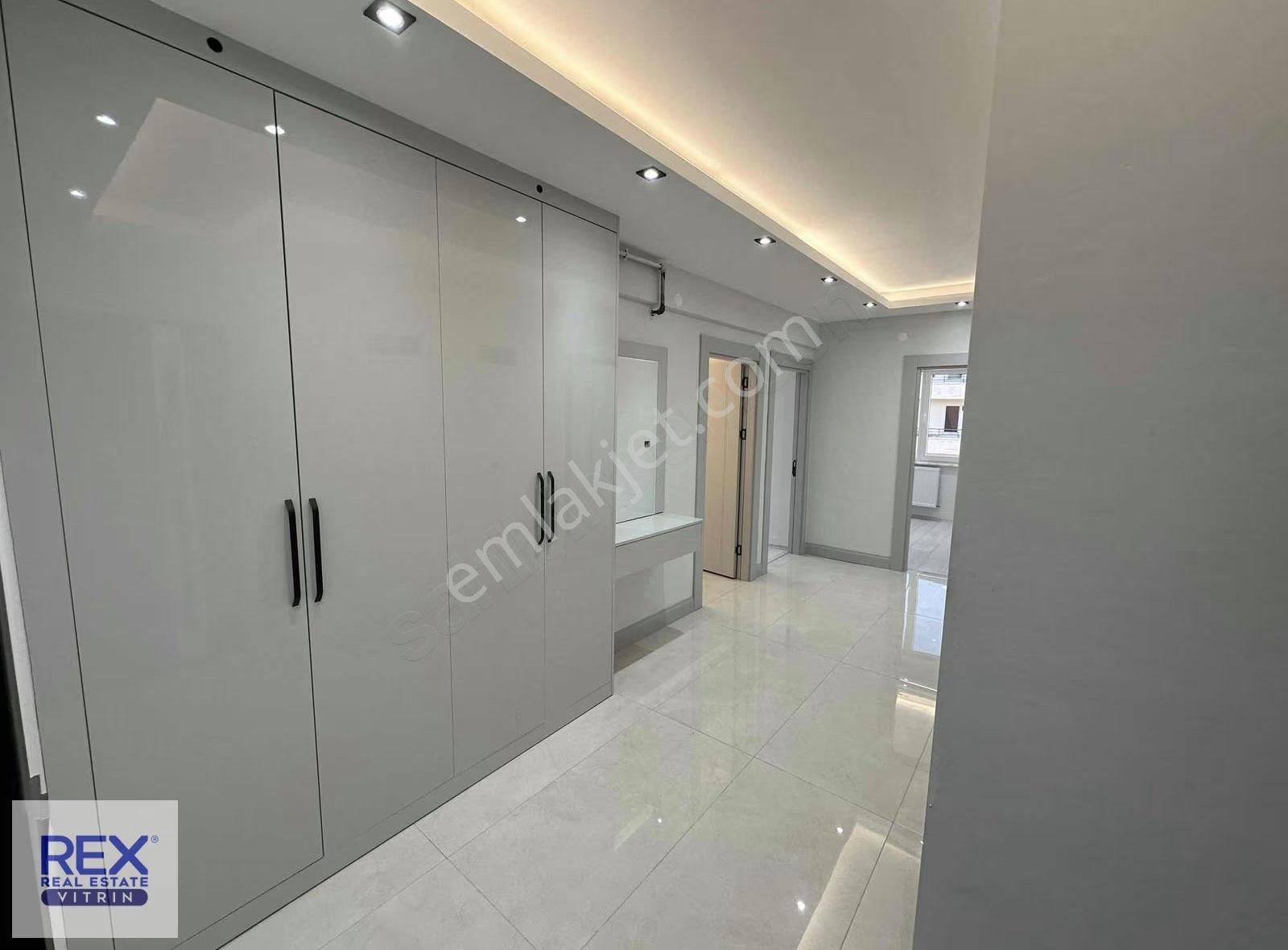 Talas Mevlanada 2.5+1 Köşe Daire Güneydoğu Cephe - Görsel 3