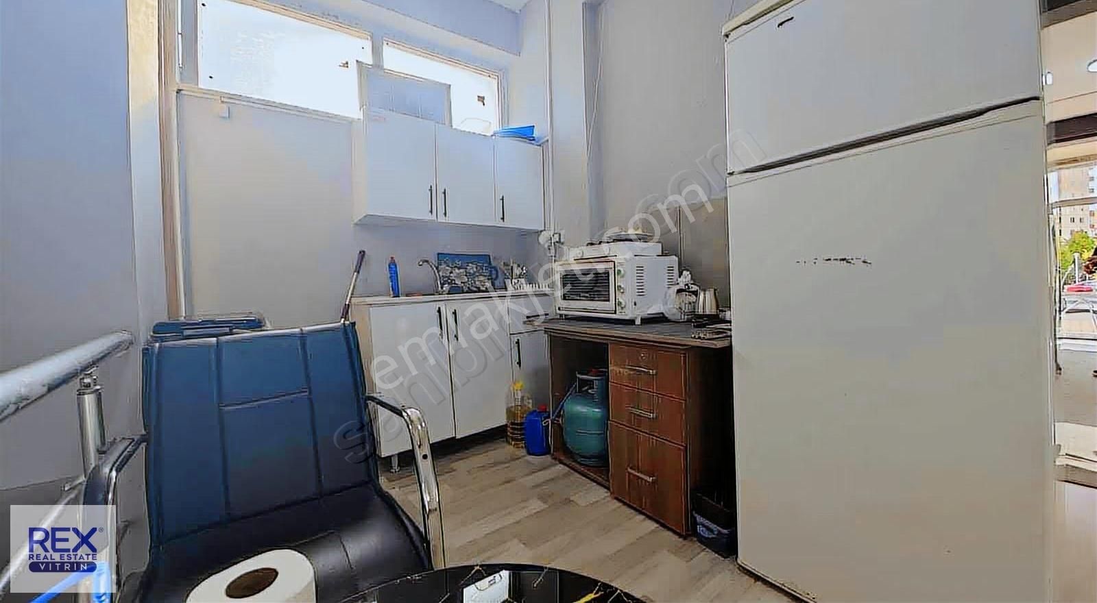 Talasta Hazır Kurulu Emlak Ofisi Devren - Görsel 5