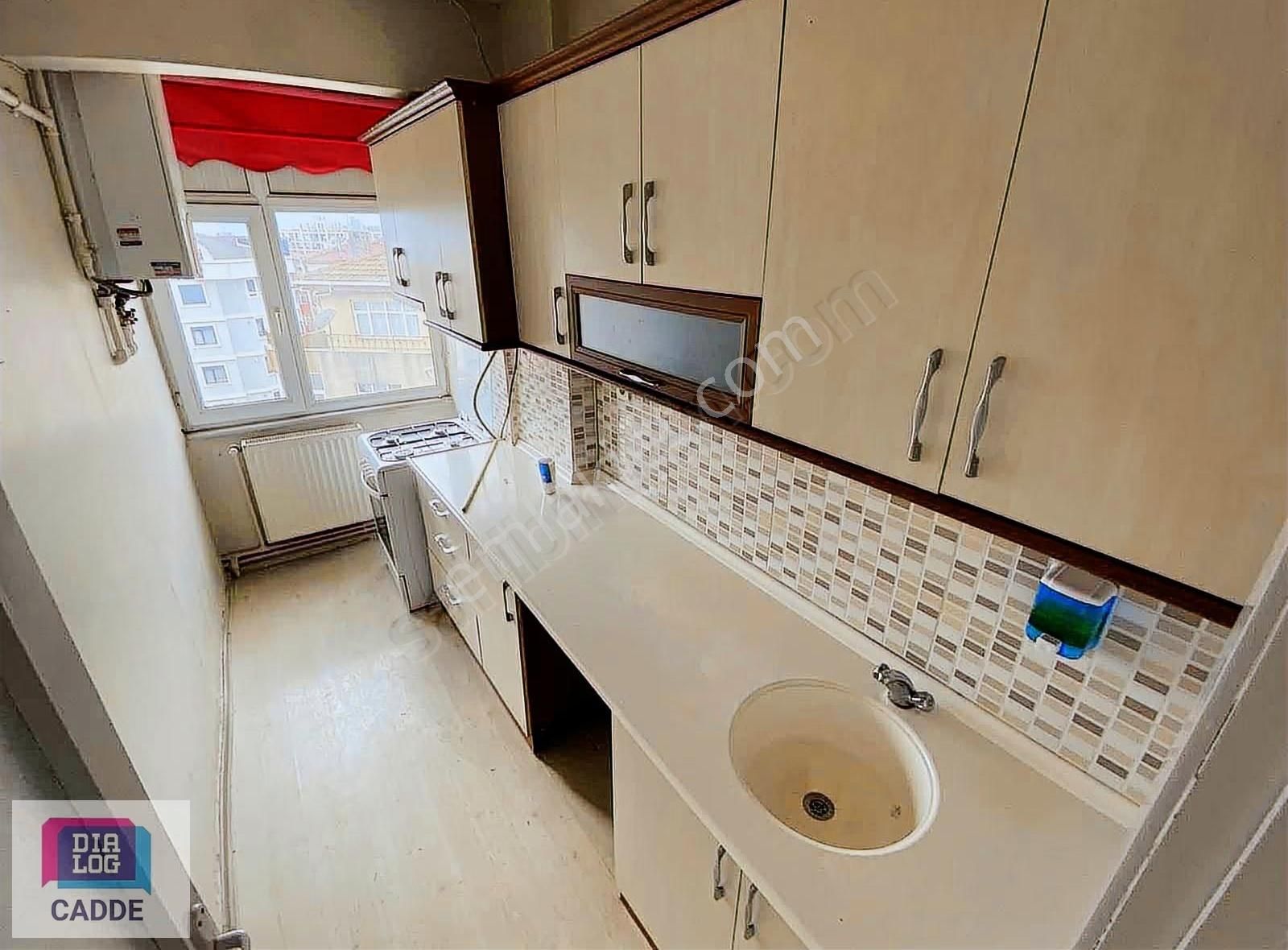 İstanbul Pendik Metronun Dibi Fırsat Satılık 2+1 Daire - Görsel 3