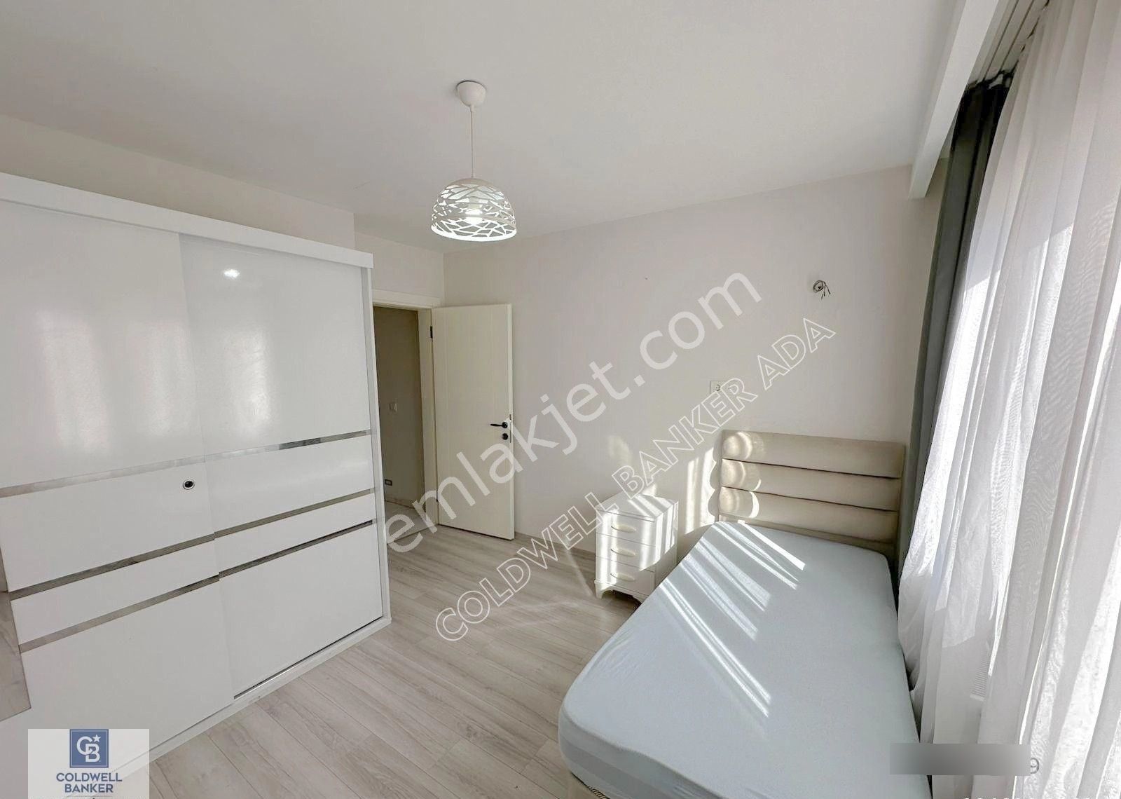 Kuşadasında Hem Yatırım Hem Oturum İçin İdeal Satılık 3+1 Daire - Görsel 4