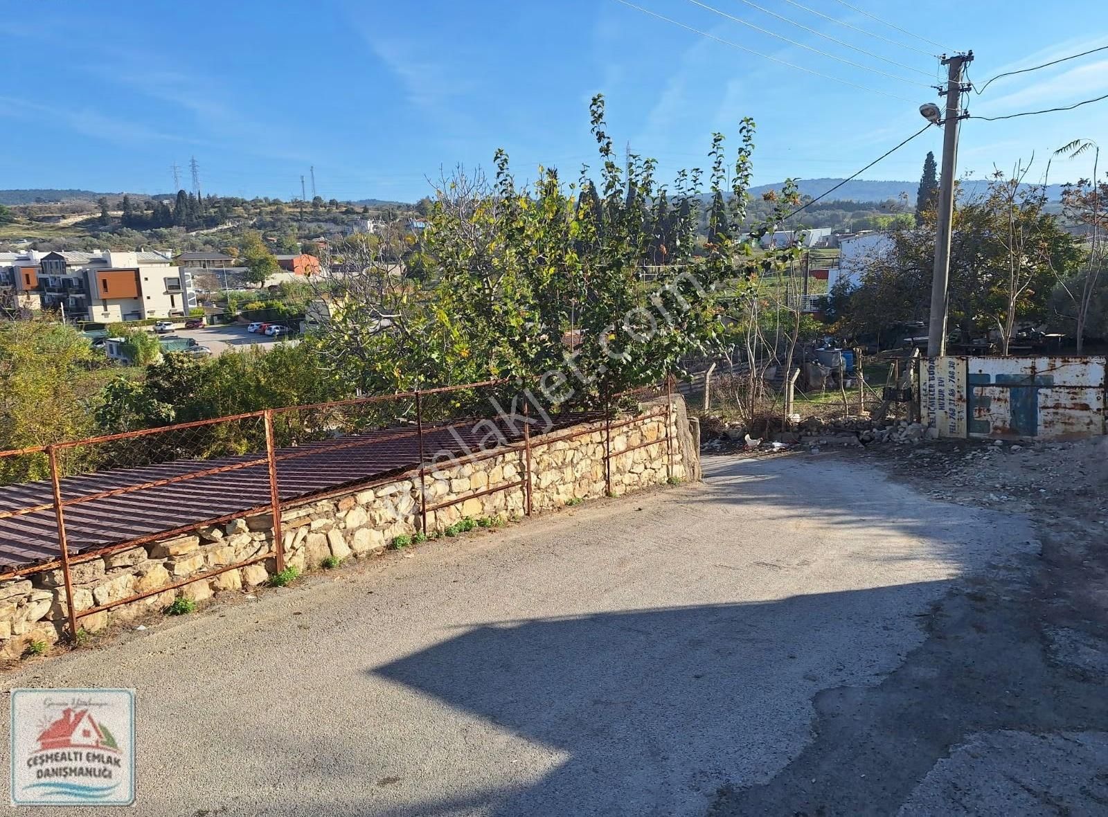 Urla Sira Mahallesi 40/80 İmarli 200 M2 Arsa