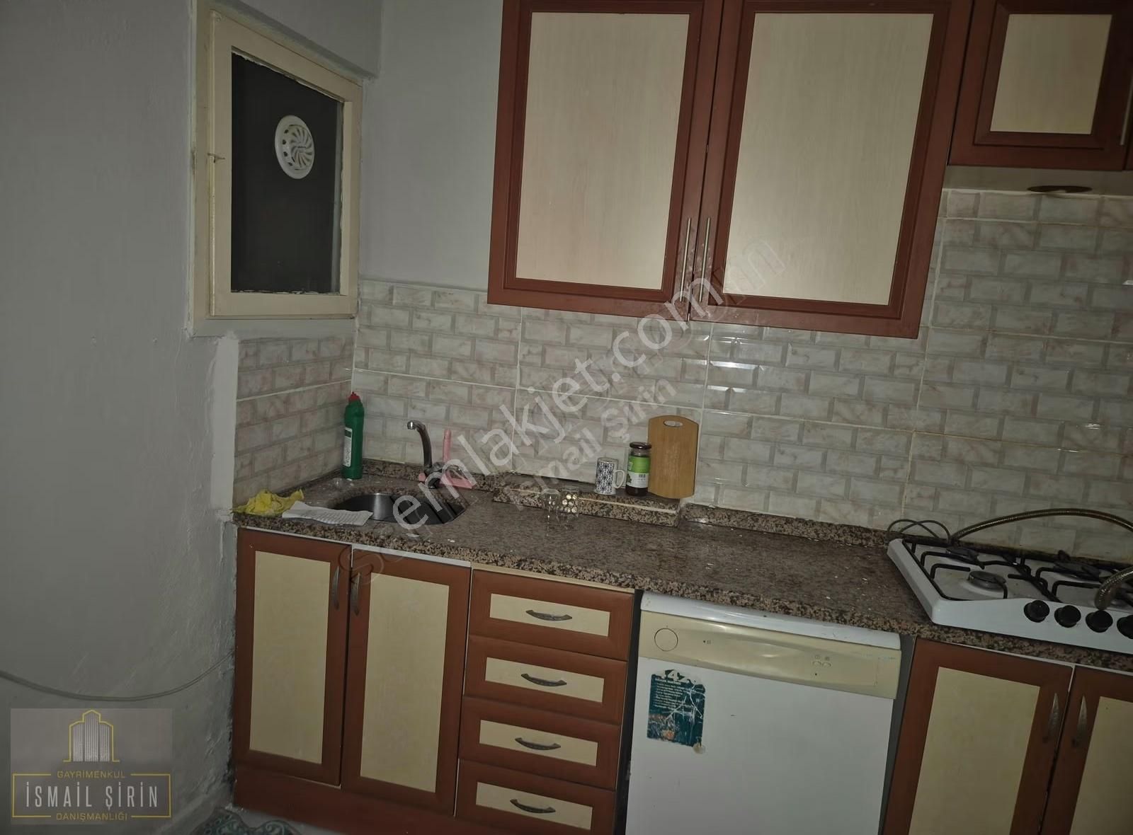 İsmail Şirinden Eski Pazar Cad.merkezi Konumda 3+1 Daire - Görsel 23