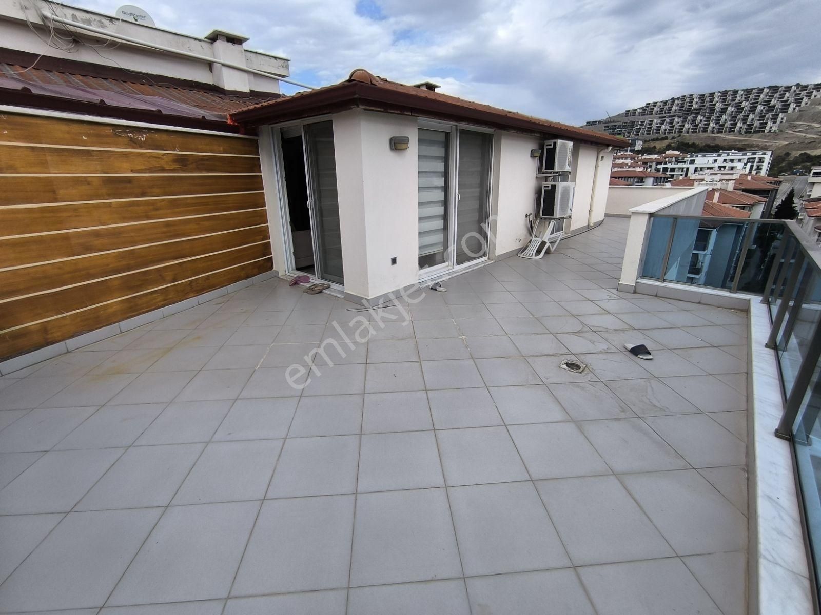 3+1 Önü Açık Havuzlu Site İçerisinde Otopark Geniş Teras Alanı - Görsel 8