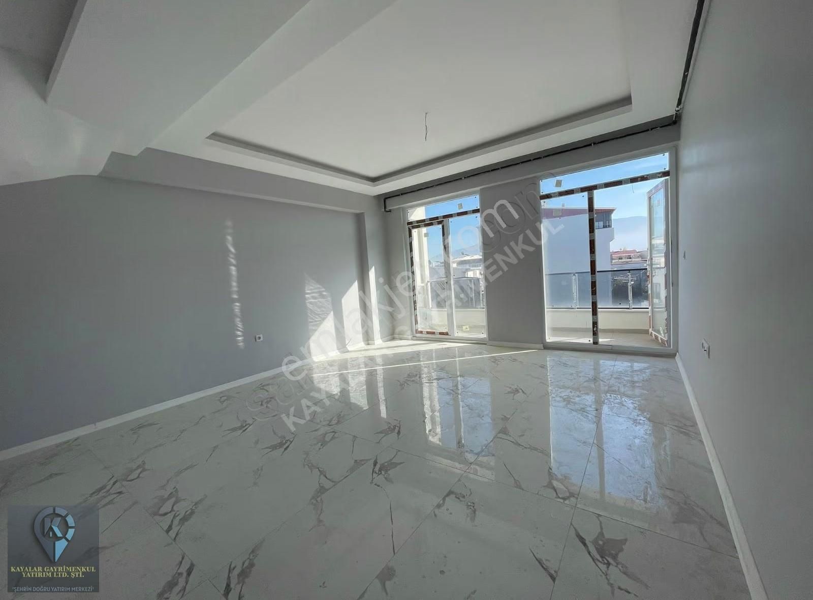 Gümüştepe'de 4 Katlı Lüks Villa - Görsel 24