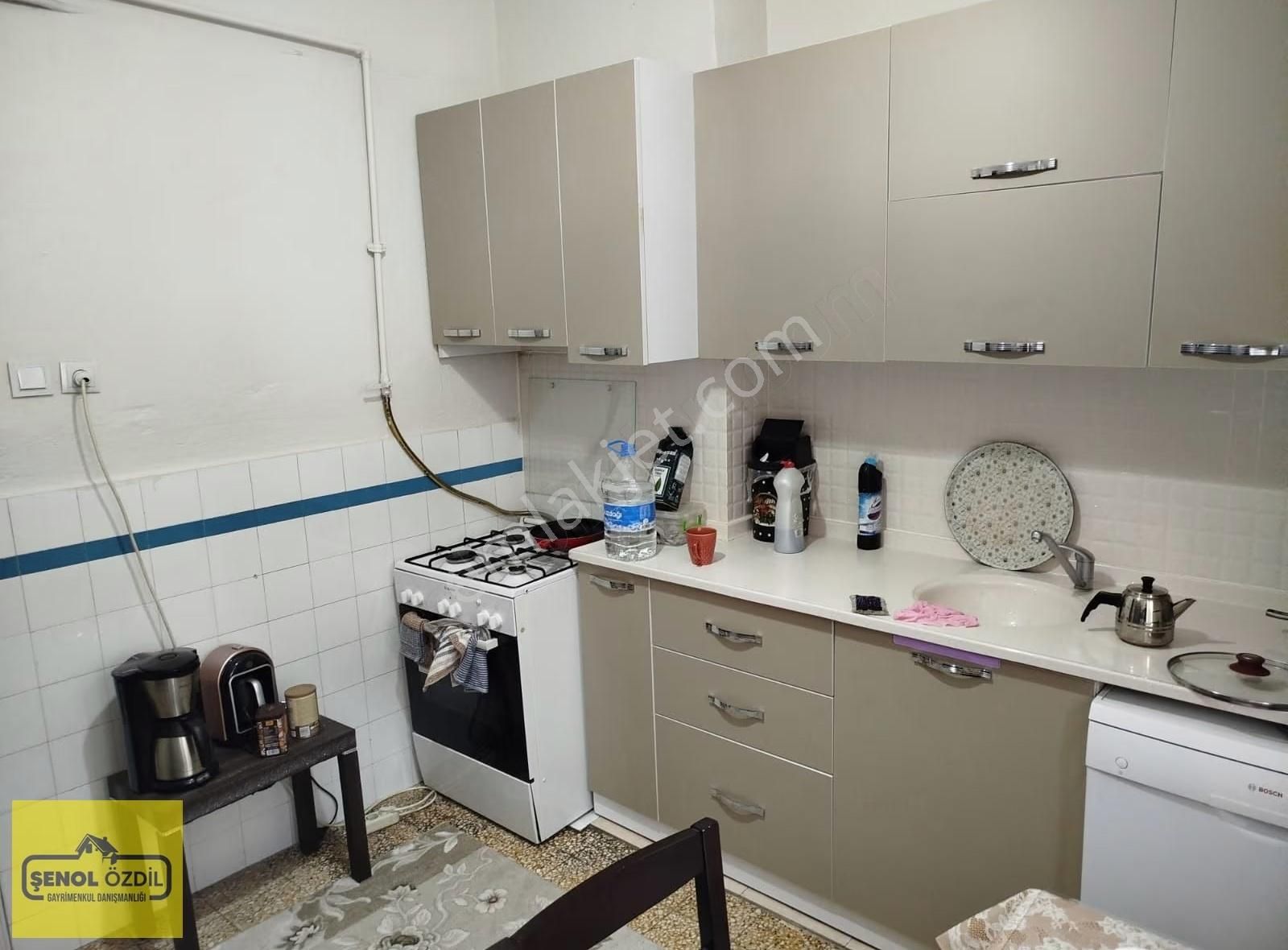 Şenoldan Satılık 4+1 Bakımlı Geniş Daire İhsaniye Mah. - Görsel 14